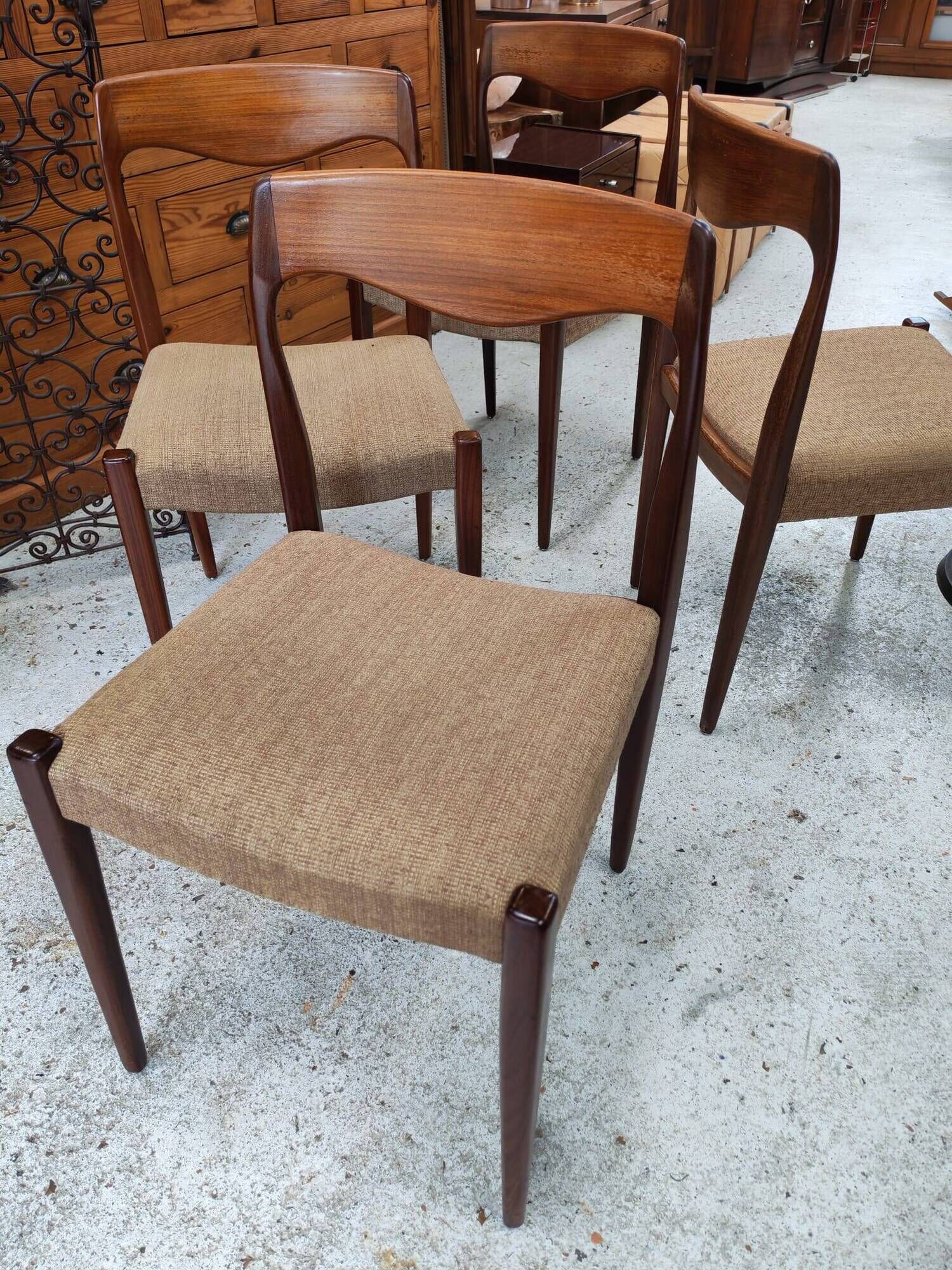 Set of 4 teak chairs in the style of Niels Otto Møller from the 1960s.