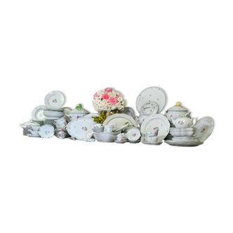 Grand service en porcelaine, modèle Tertia, Herend, début XXème siècle, environ 200 pièces