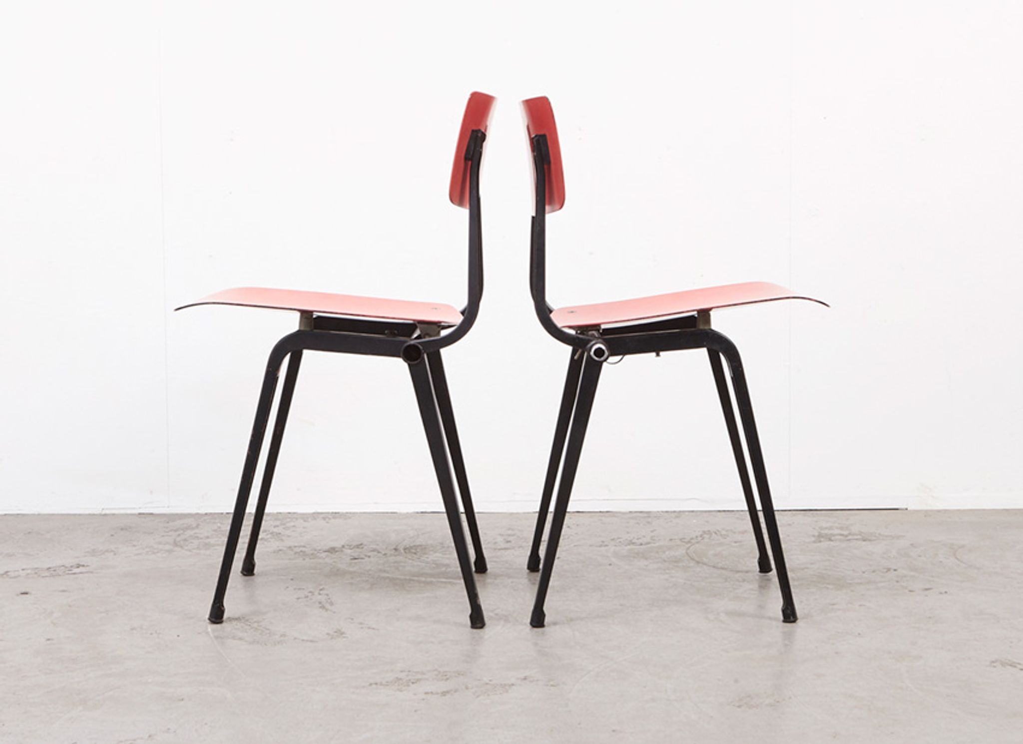 Pair of chairs by Friso Kramer for Ahrend de Cirkel 1953
