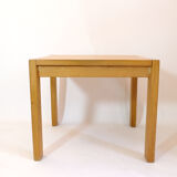 Pine dining table with extensions from the 1980s.