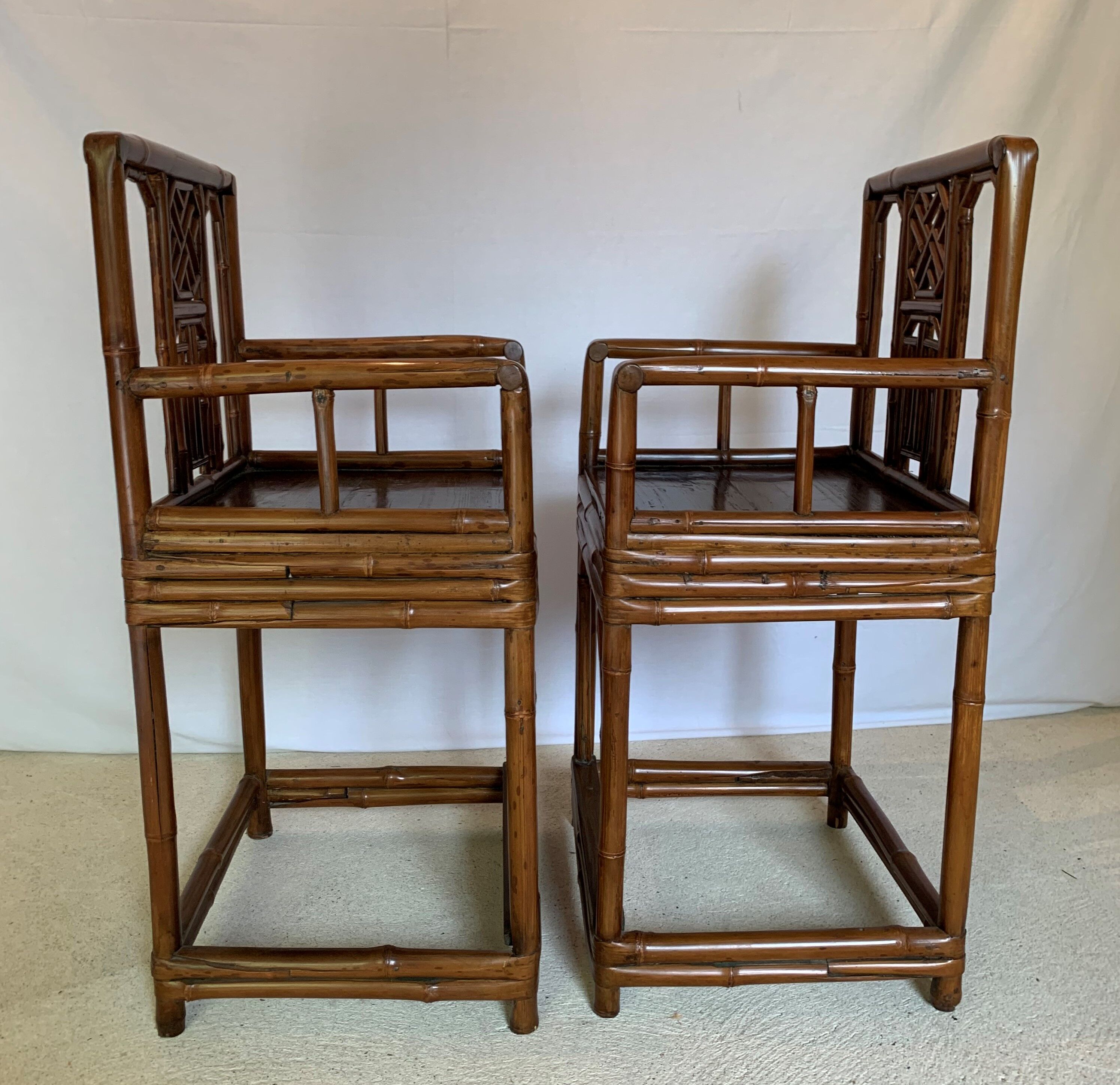 Paire de fauteuils chinois en bambou