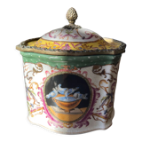 Wong Lee porcelain pot 1895