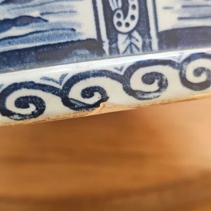 Large covered vase in Delft pottery