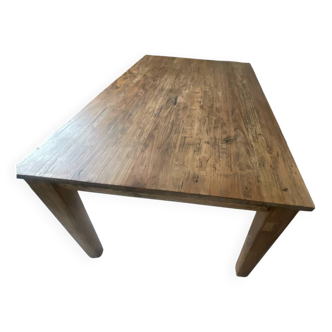 Dining room table