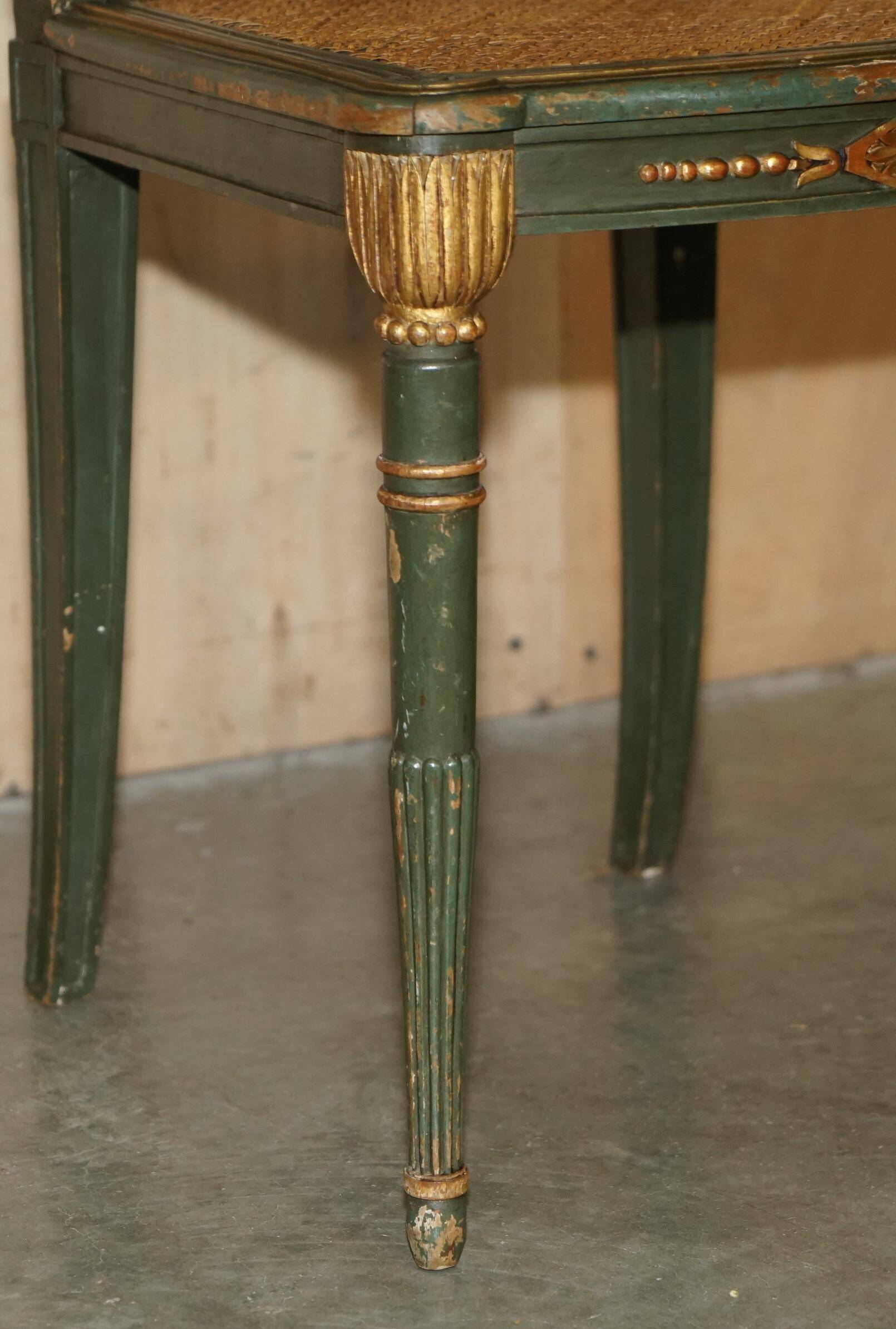 Paire Antique Chaises d'Appoint William Kent Empire Sculptées en Cygne