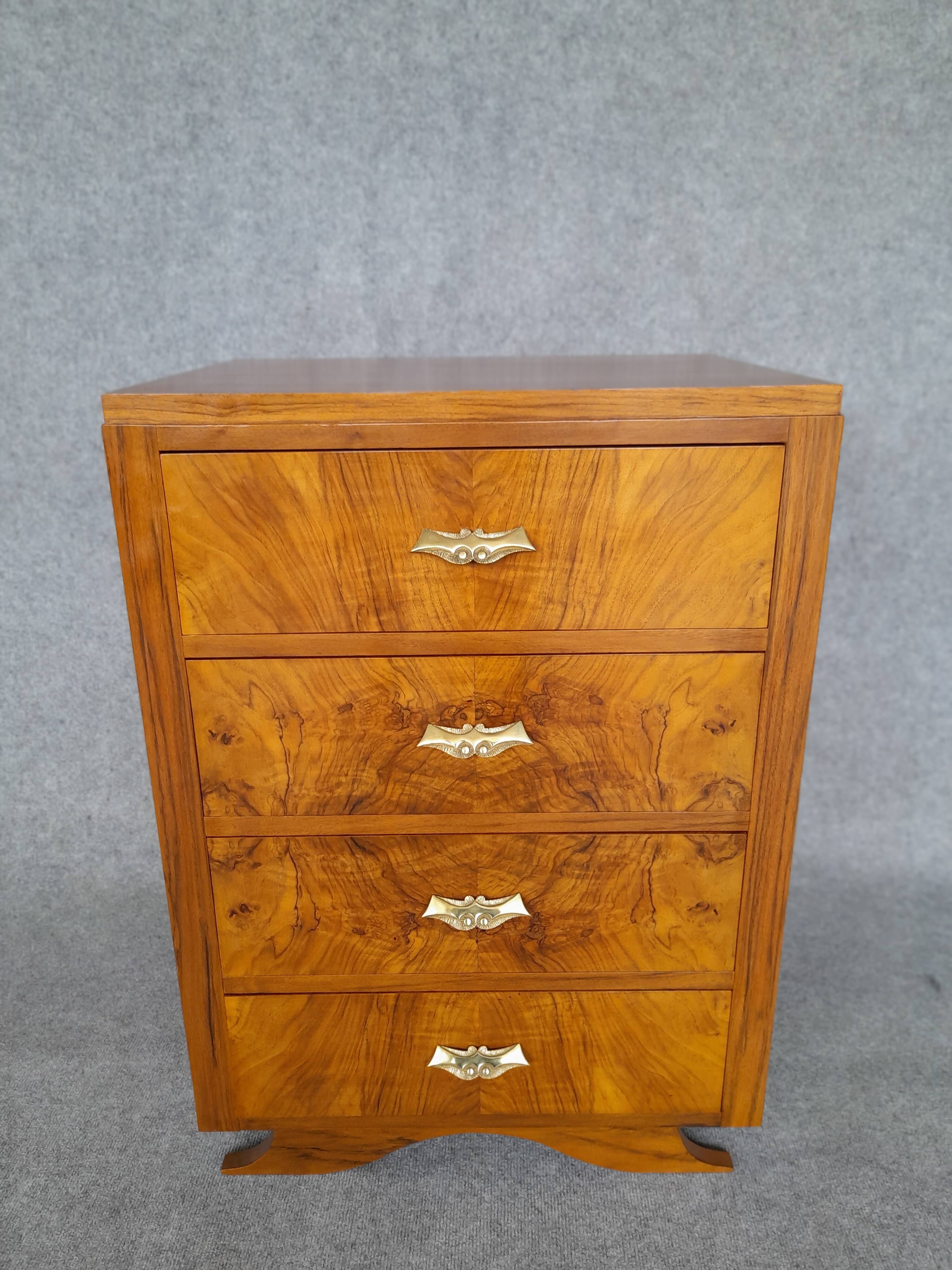 Commode Art Déco en noyer