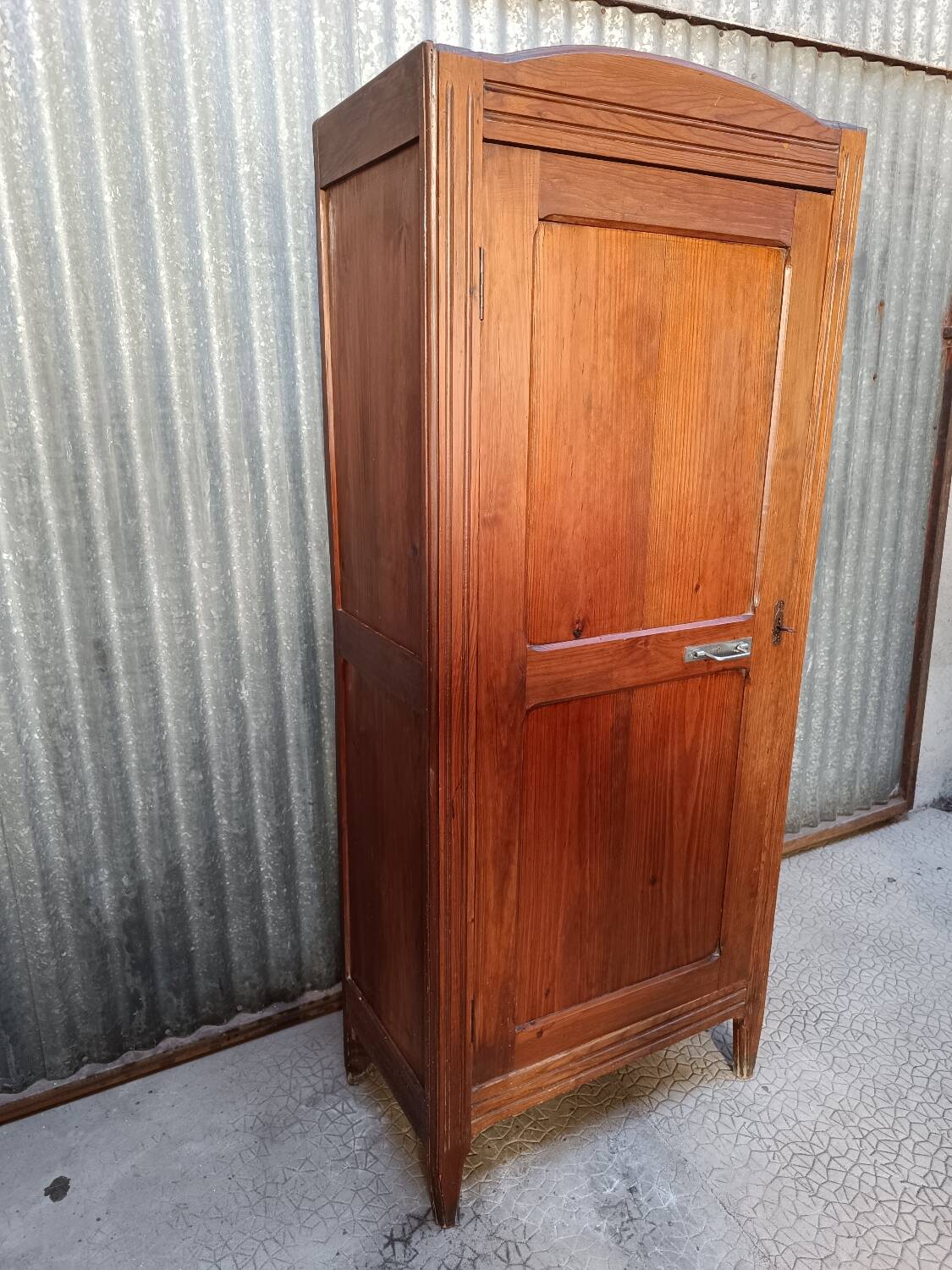 Armoire parisienne - Bonnetière