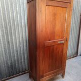 Parisian wardrobe - Bonnetière