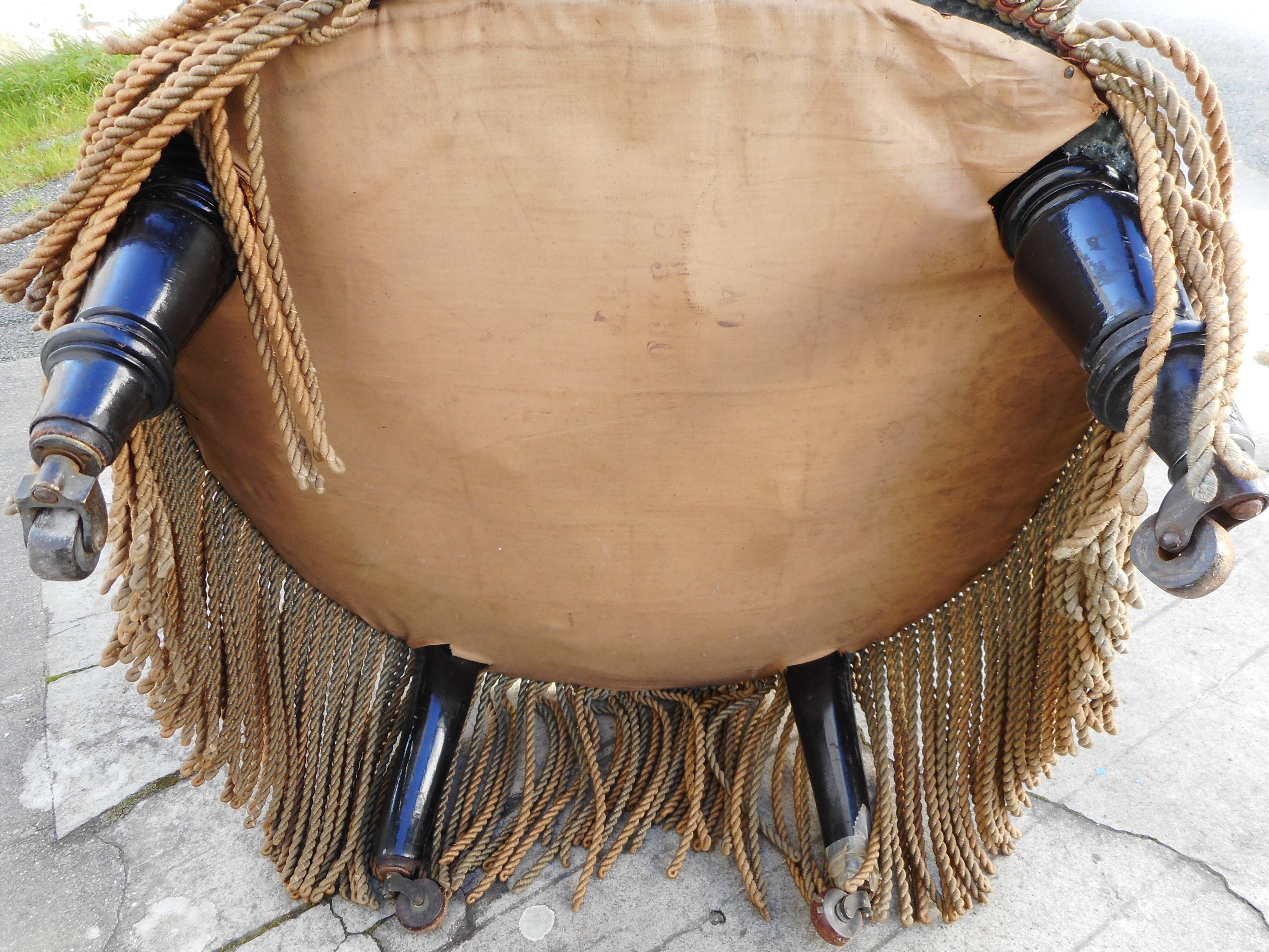 Chair upholstered Toad