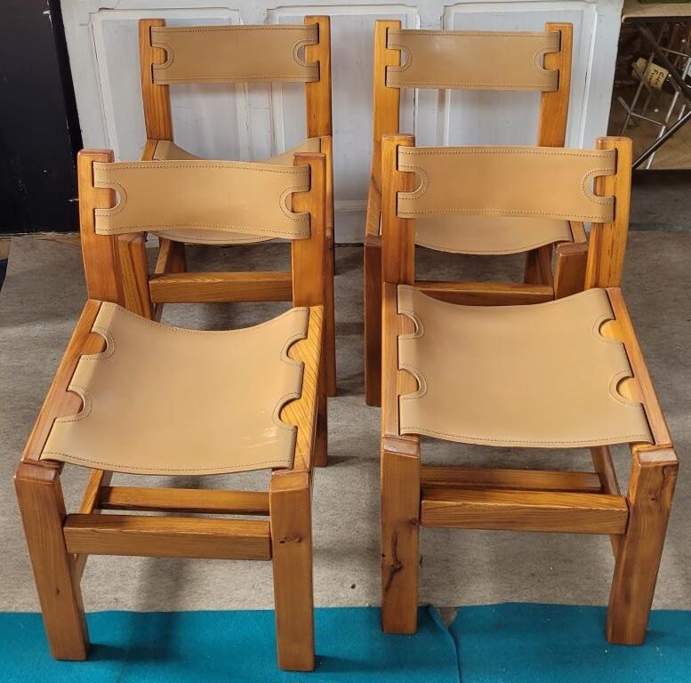 Set of 4 wooden chairs and leather house Regain – 70s