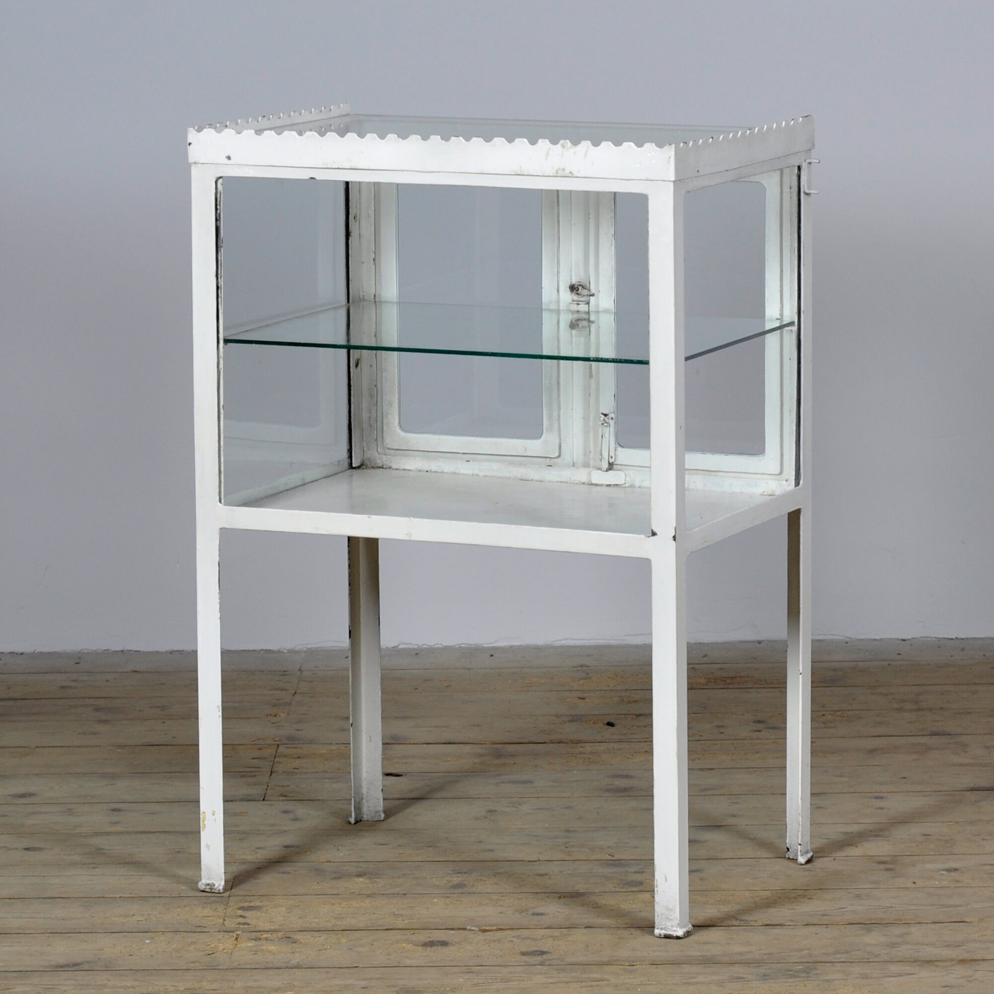 Cabinet médical, vers 1920