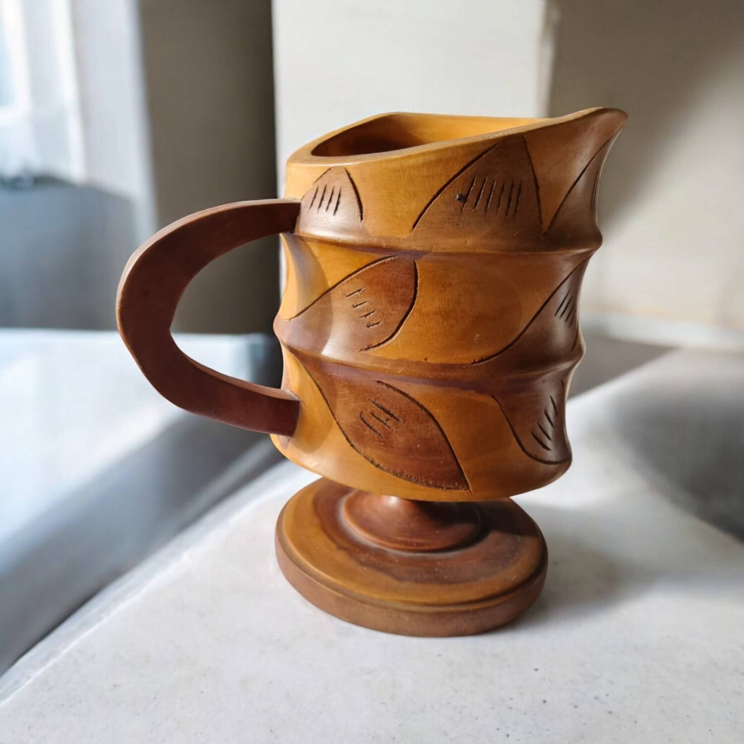 Solid wood vase pot