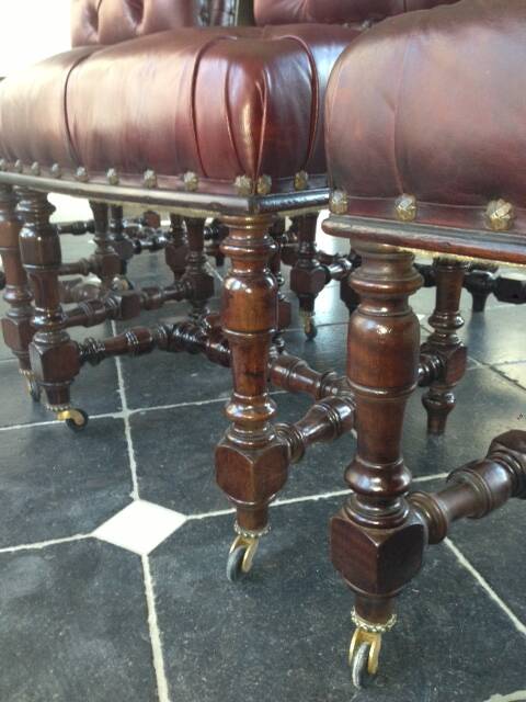 Chaises cuir