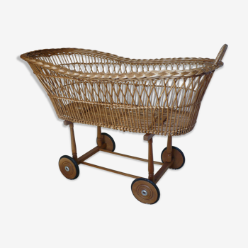 Wicker cradle