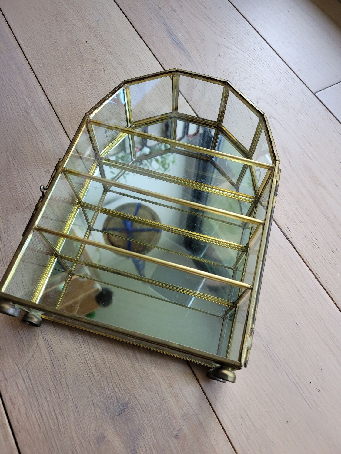 Glass and brass display shelf to install or hang