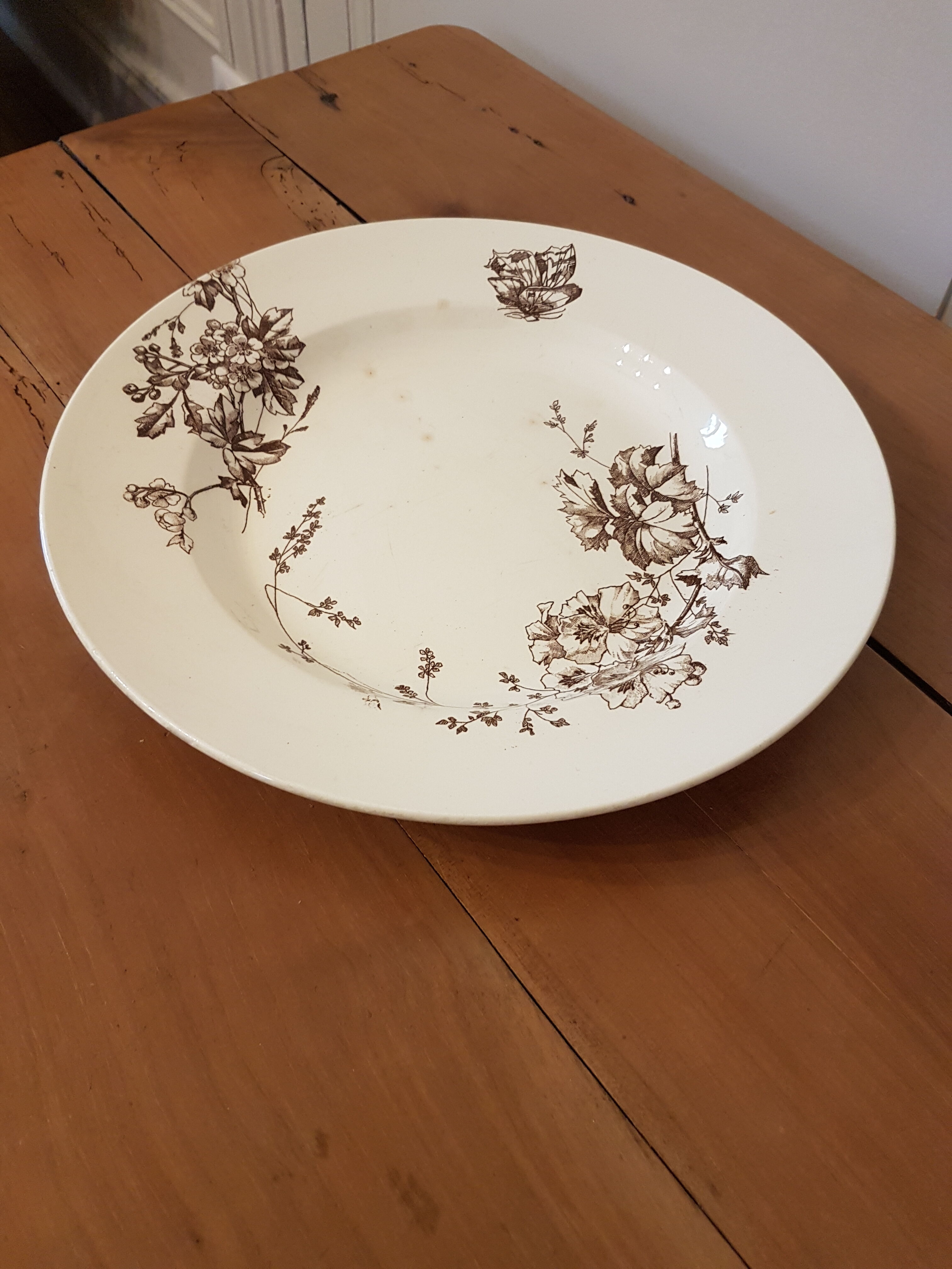 Serving dish manufacture J.Vieillard & Cie