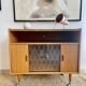 Meuble bar vintage sur roulettes