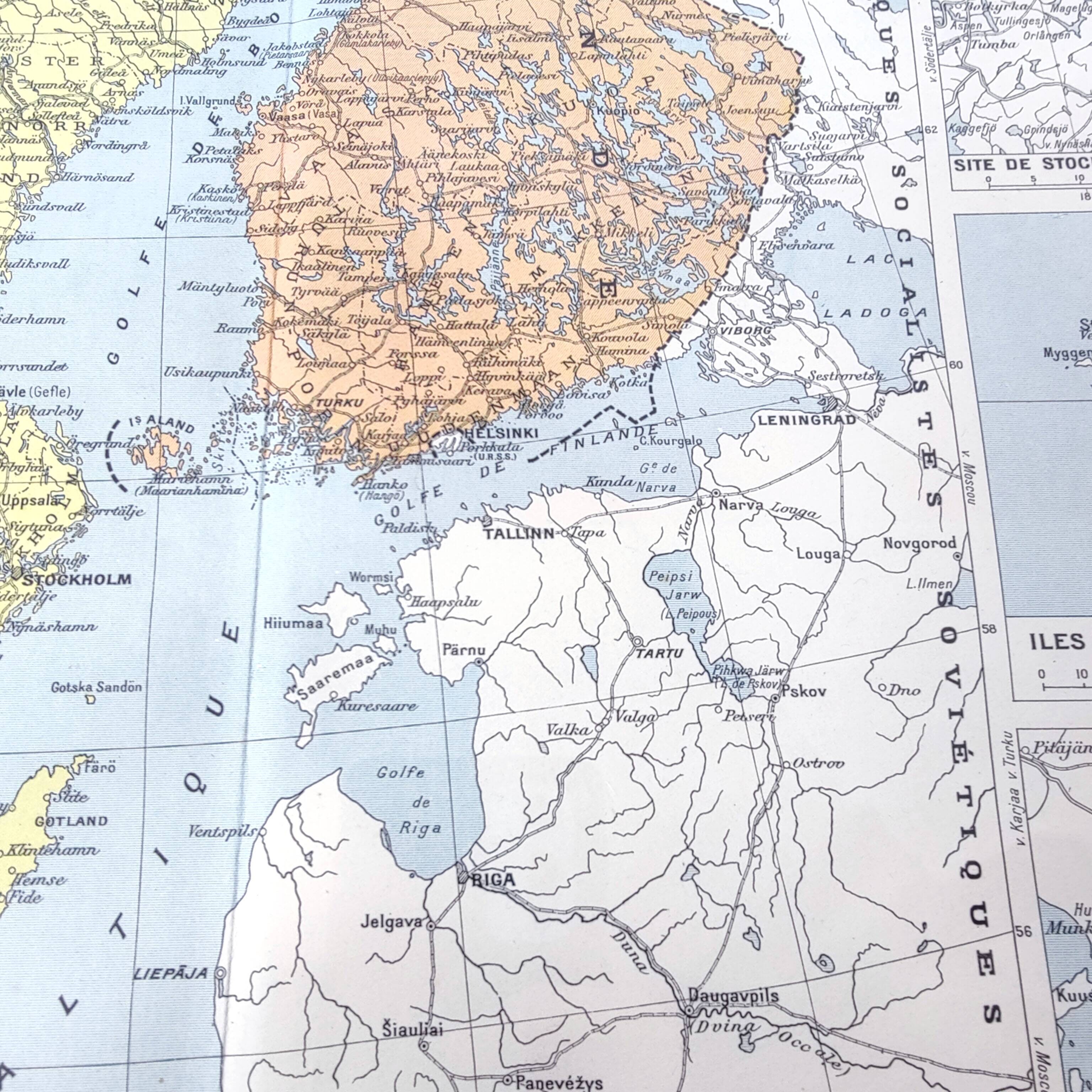Carte ancienne  Scandinavie Norvège Suède Finlande 43x43cm de 1950