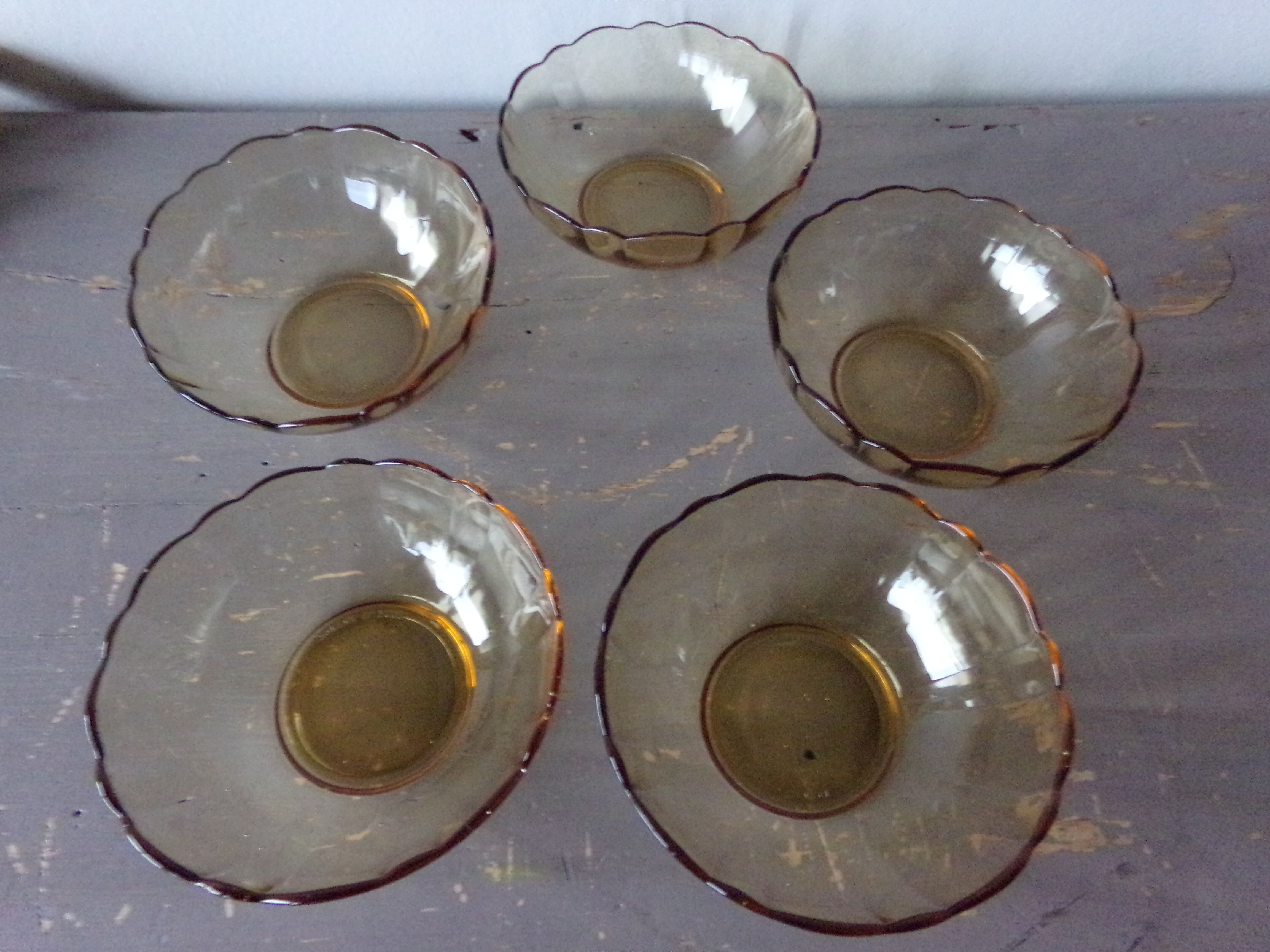 5 coupelles ou ramequins en verre ambré