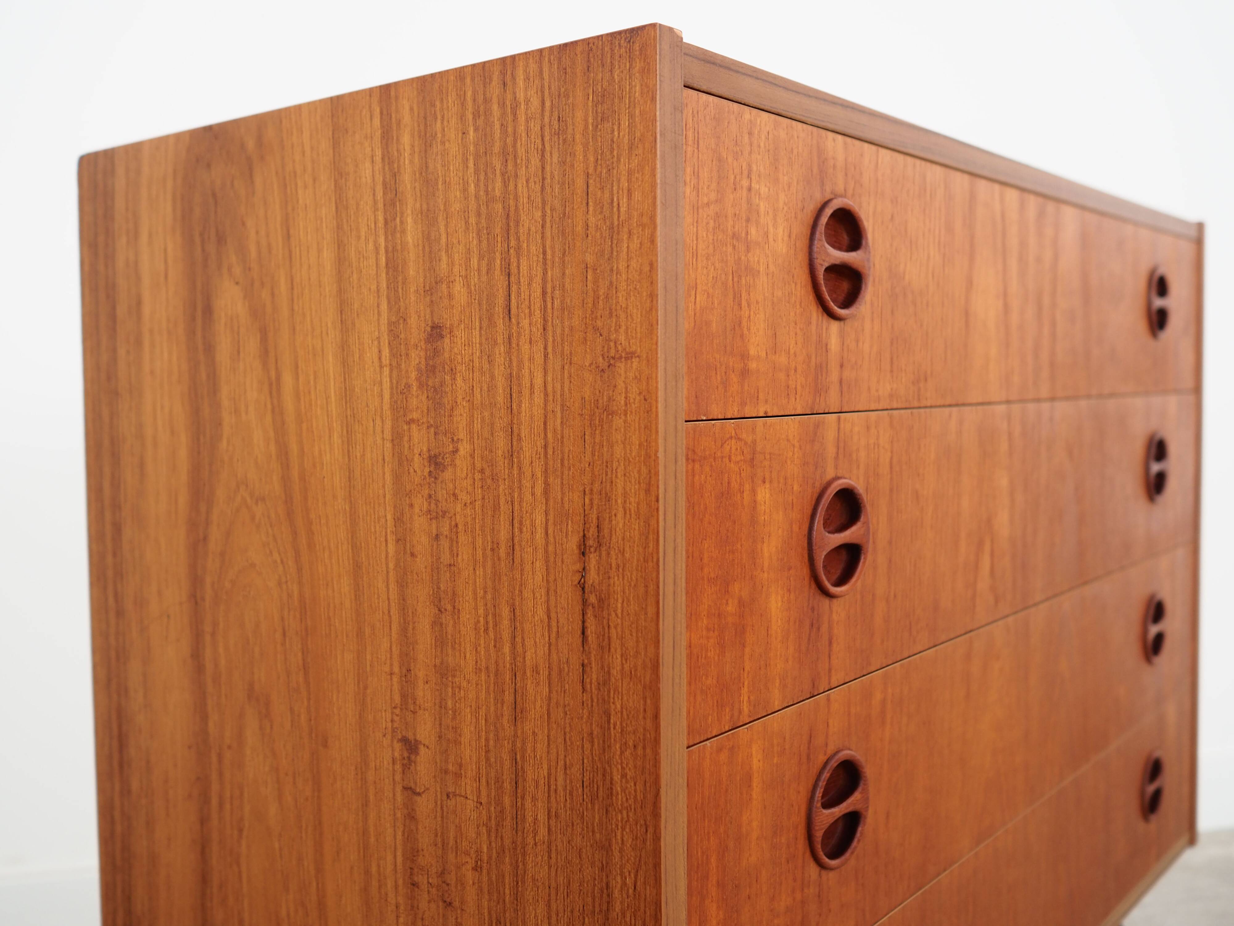 Commode en teck, design danois, années 1970, production : Danemark