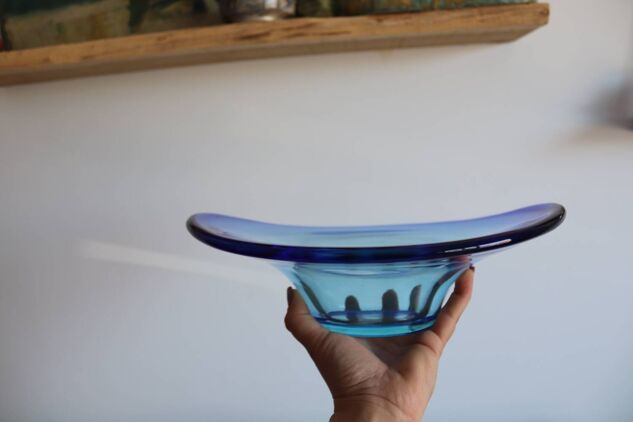 Coupelle en verre bleu scandinave vintage