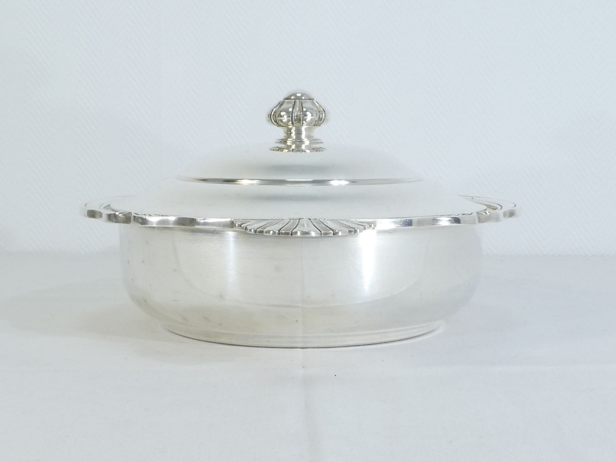 Round silver metal vegetable, Victor Saglier