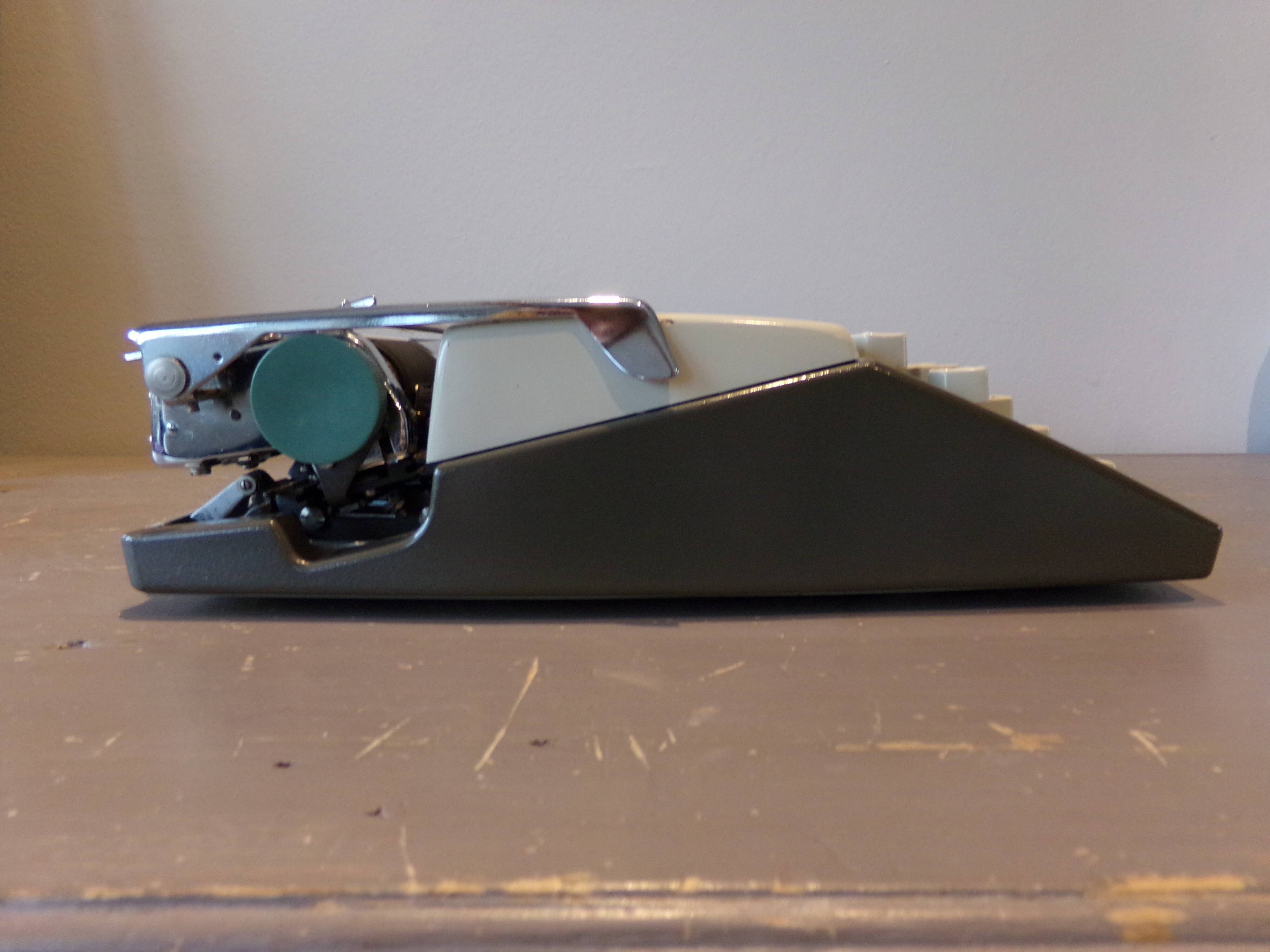 Olympia sf portable luxury typewriter with bag