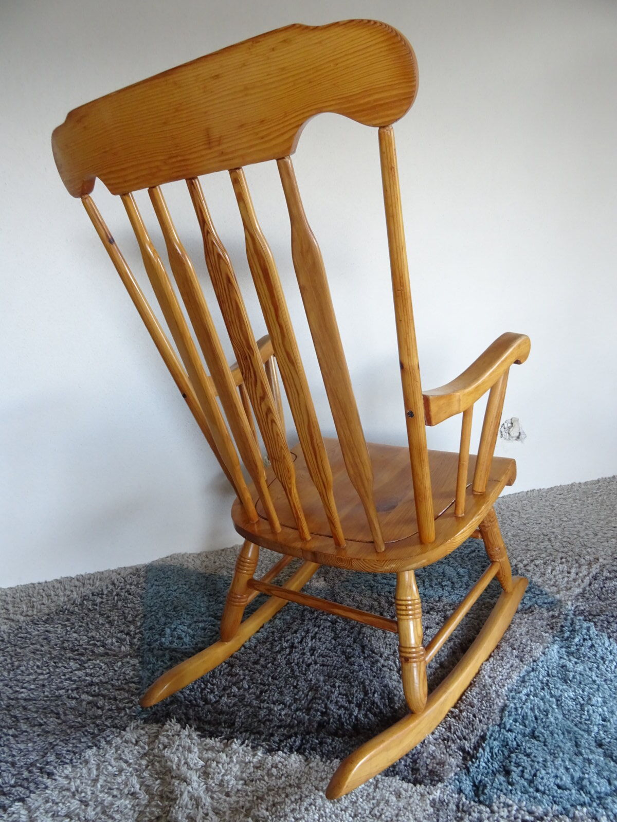 Rocking-chair fan folder