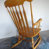 Rocking-chair fan folder