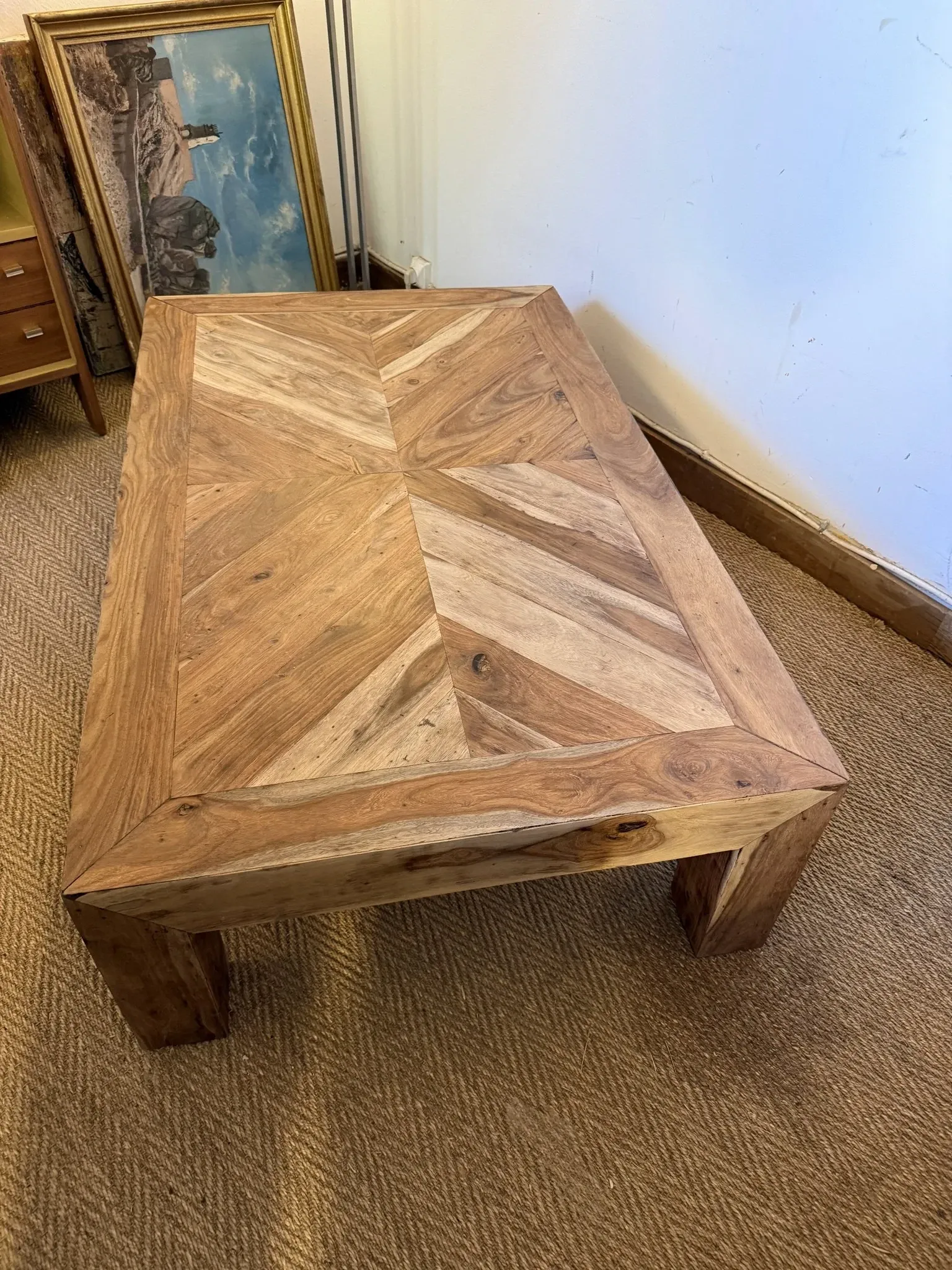 Large coffee table made of solid sheesham wood, with a diamond point marquetry top.