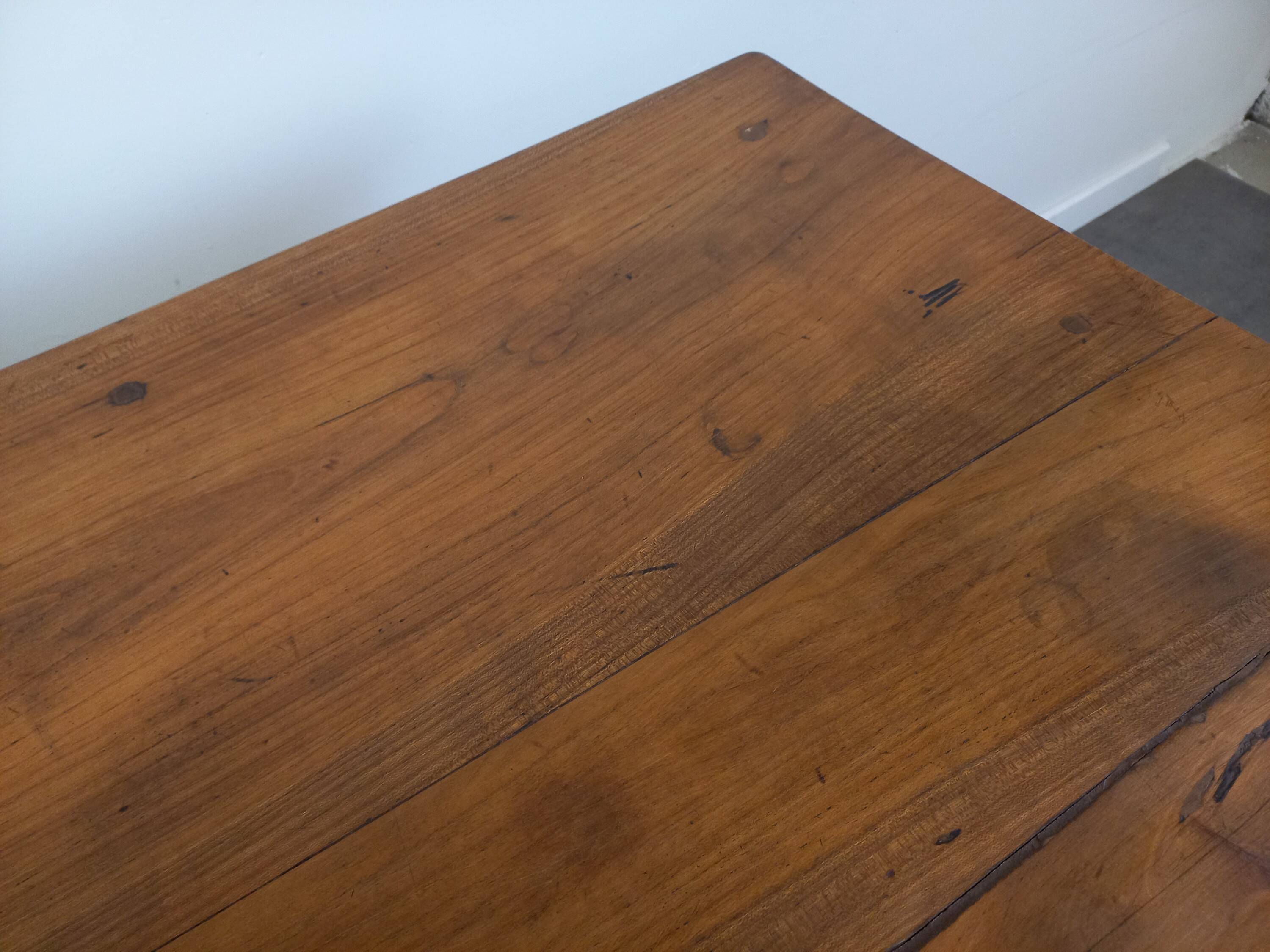 Table bistrot en noyer