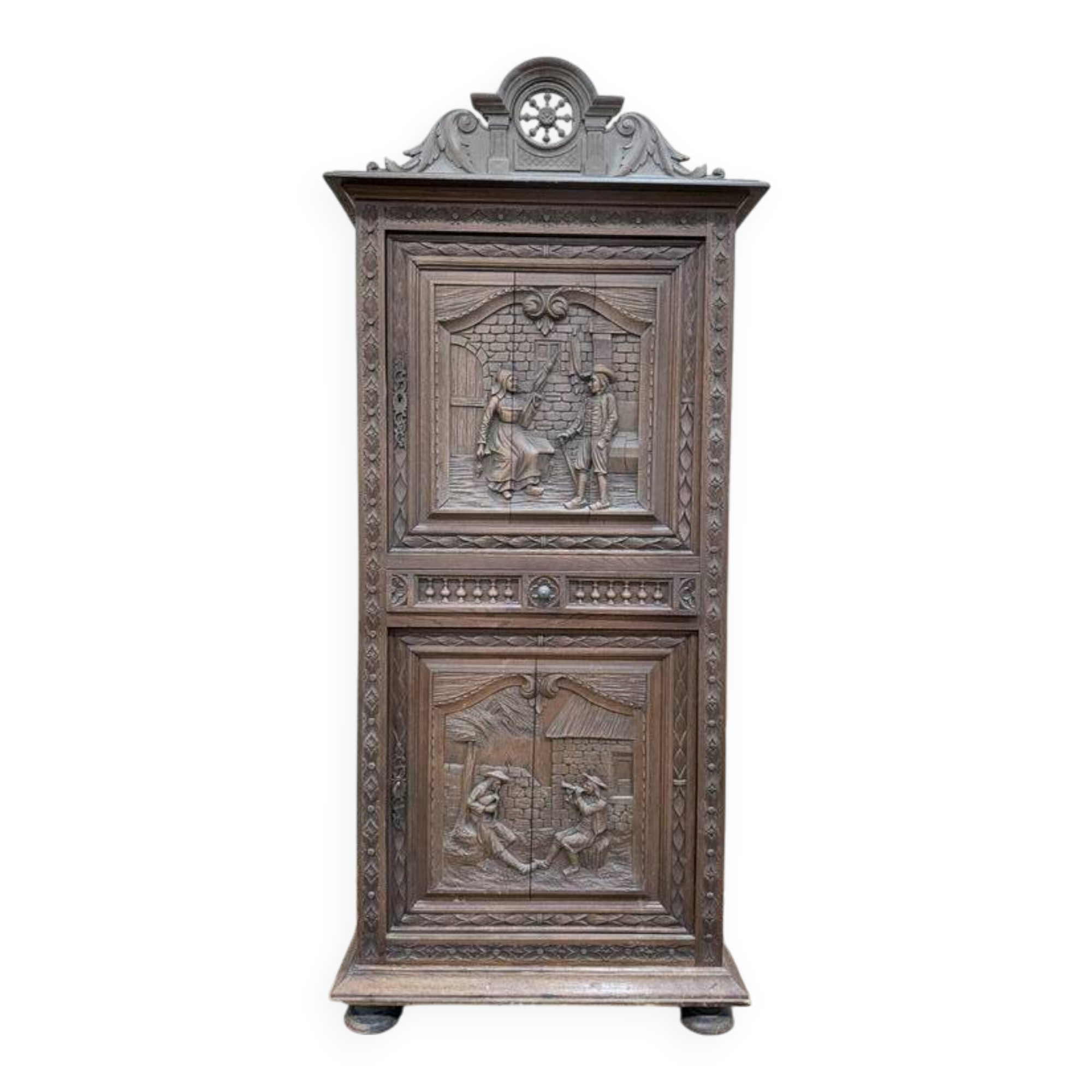 Bonnetiere - Armoire bretonne en chêne massif sculpté