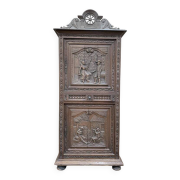 Bonnetiere - Armoire bretonne en chêne massif sculpté