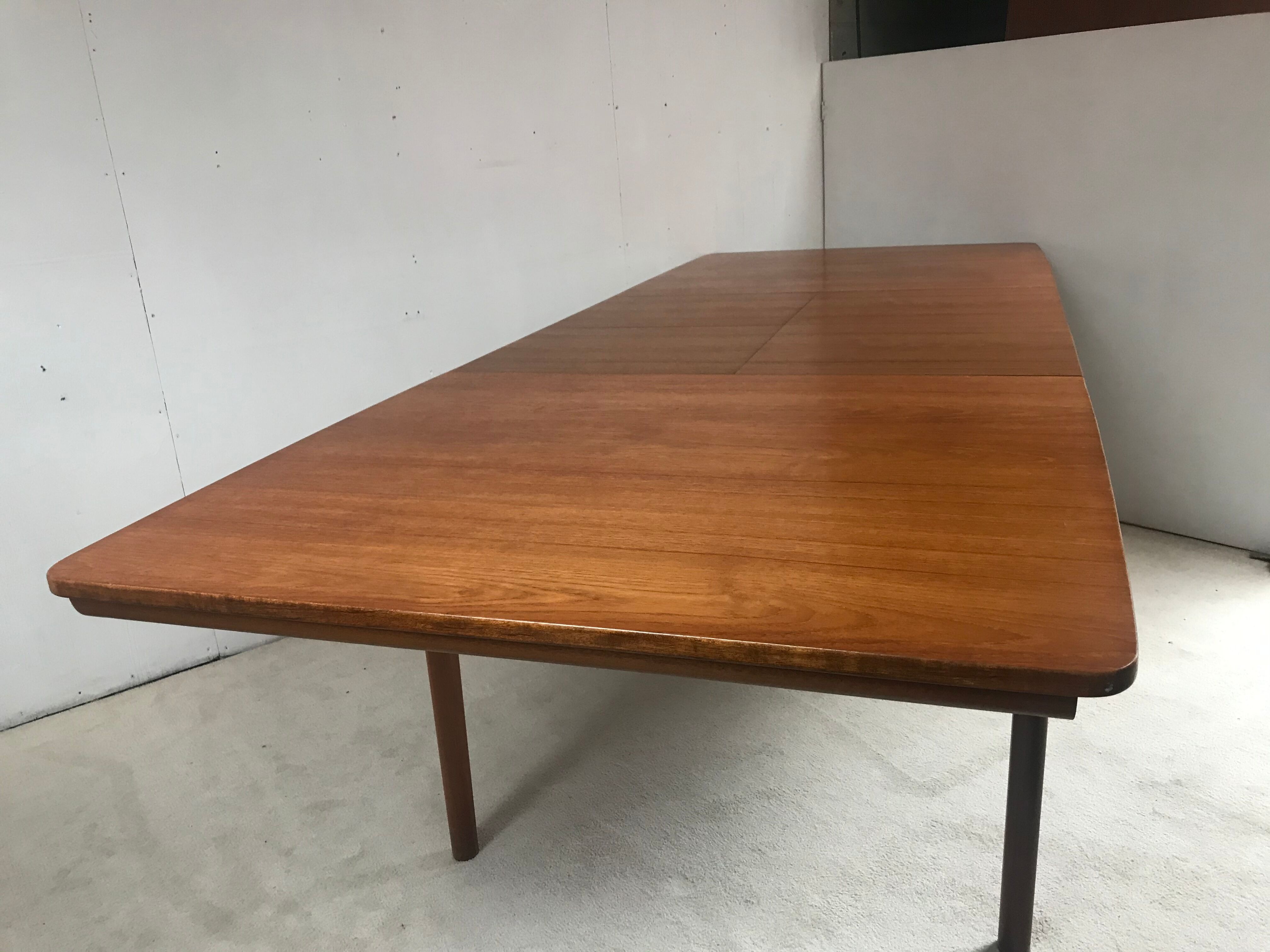 McIntosh extending teak table designed by Tom Robertson 60’s