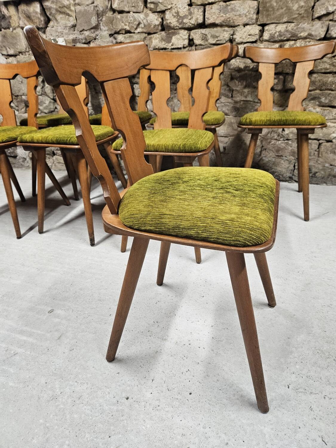 Lot  8 chaises bistrot 1970"