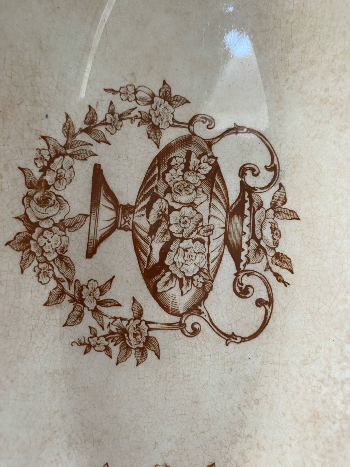 1 iron clay dish HB Choisy le Roi sepia color