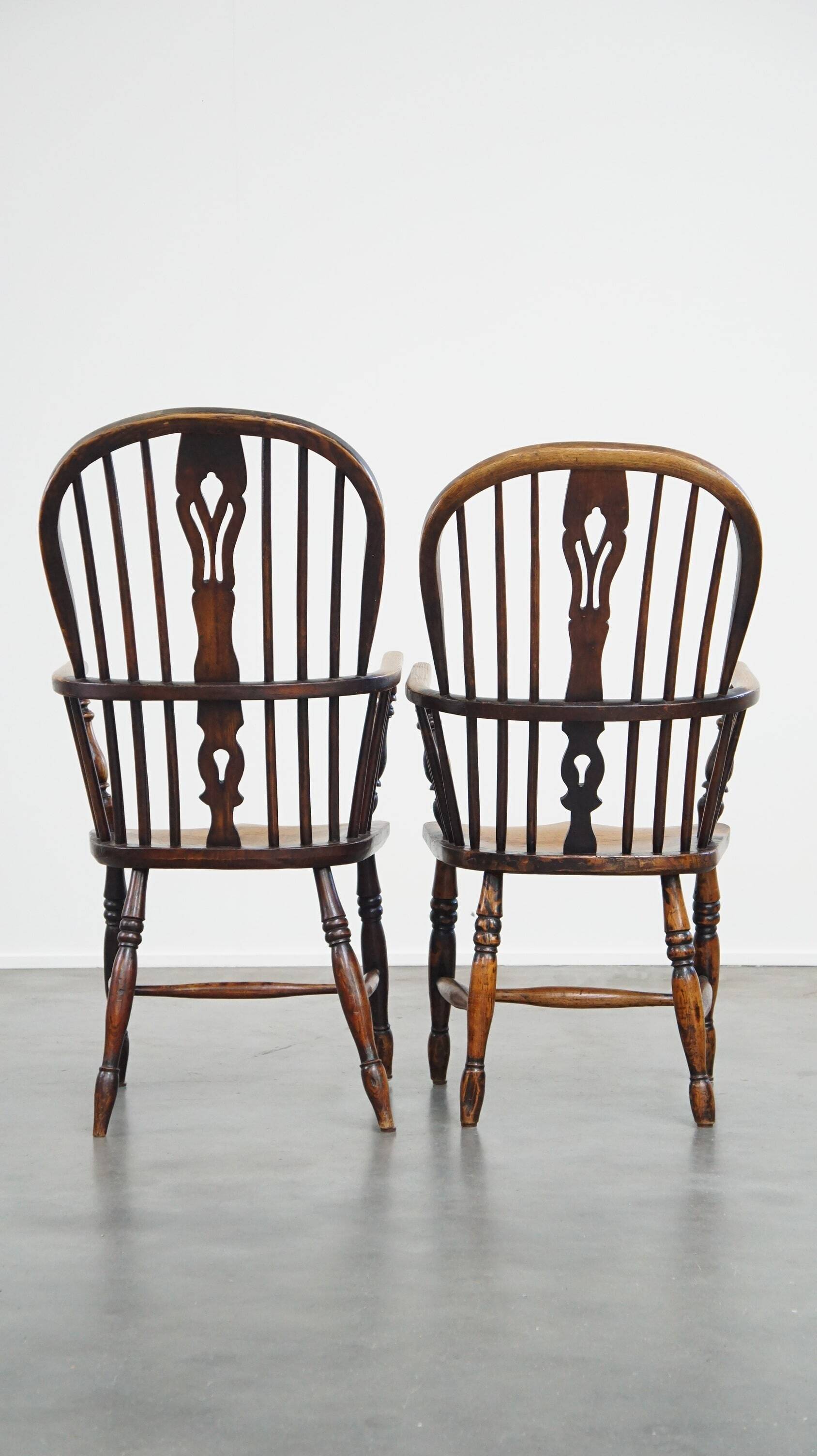 Set of 2 antique English highback Windsor dining chairs