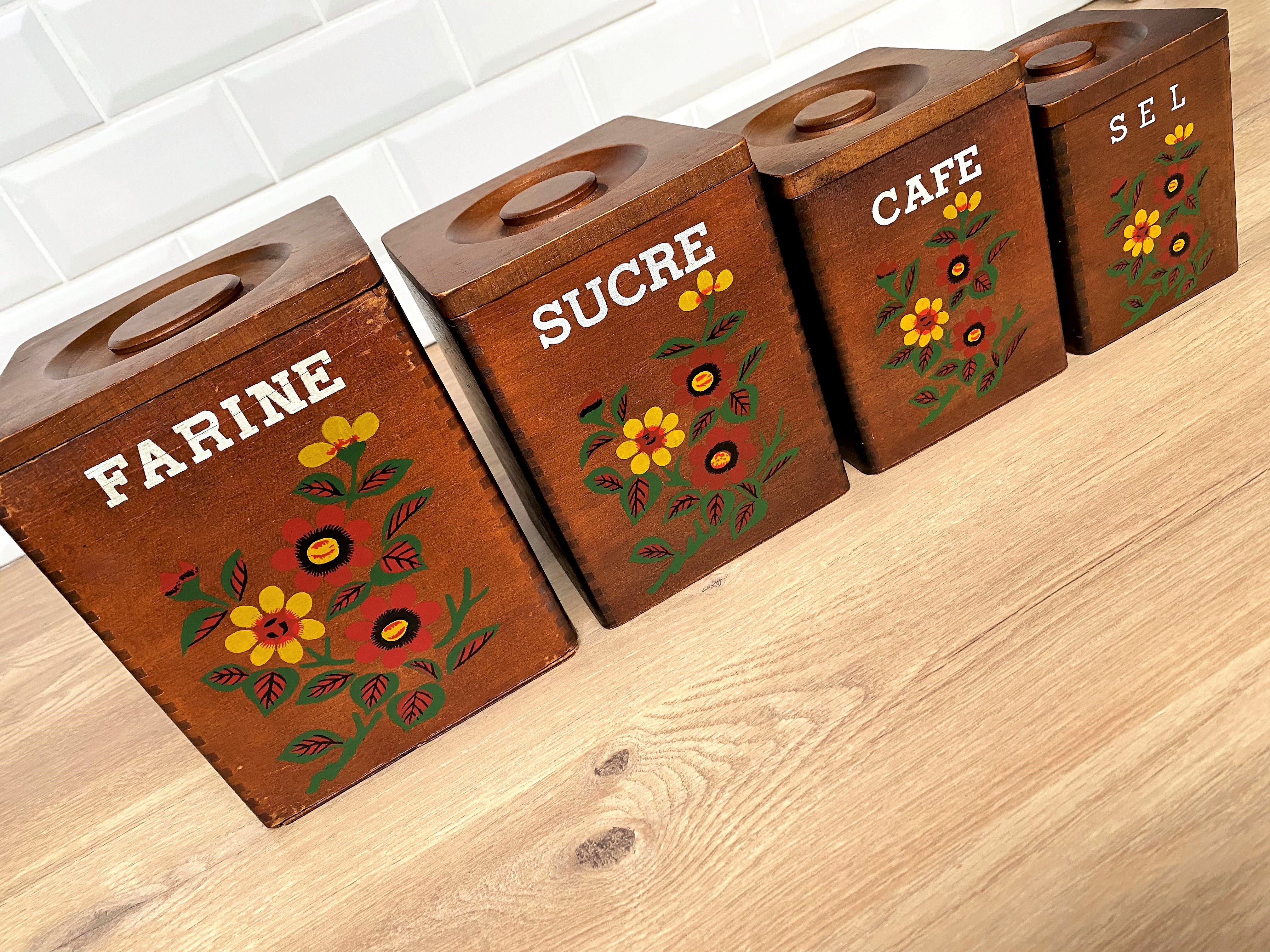 Série de 4 pots à épices en bois