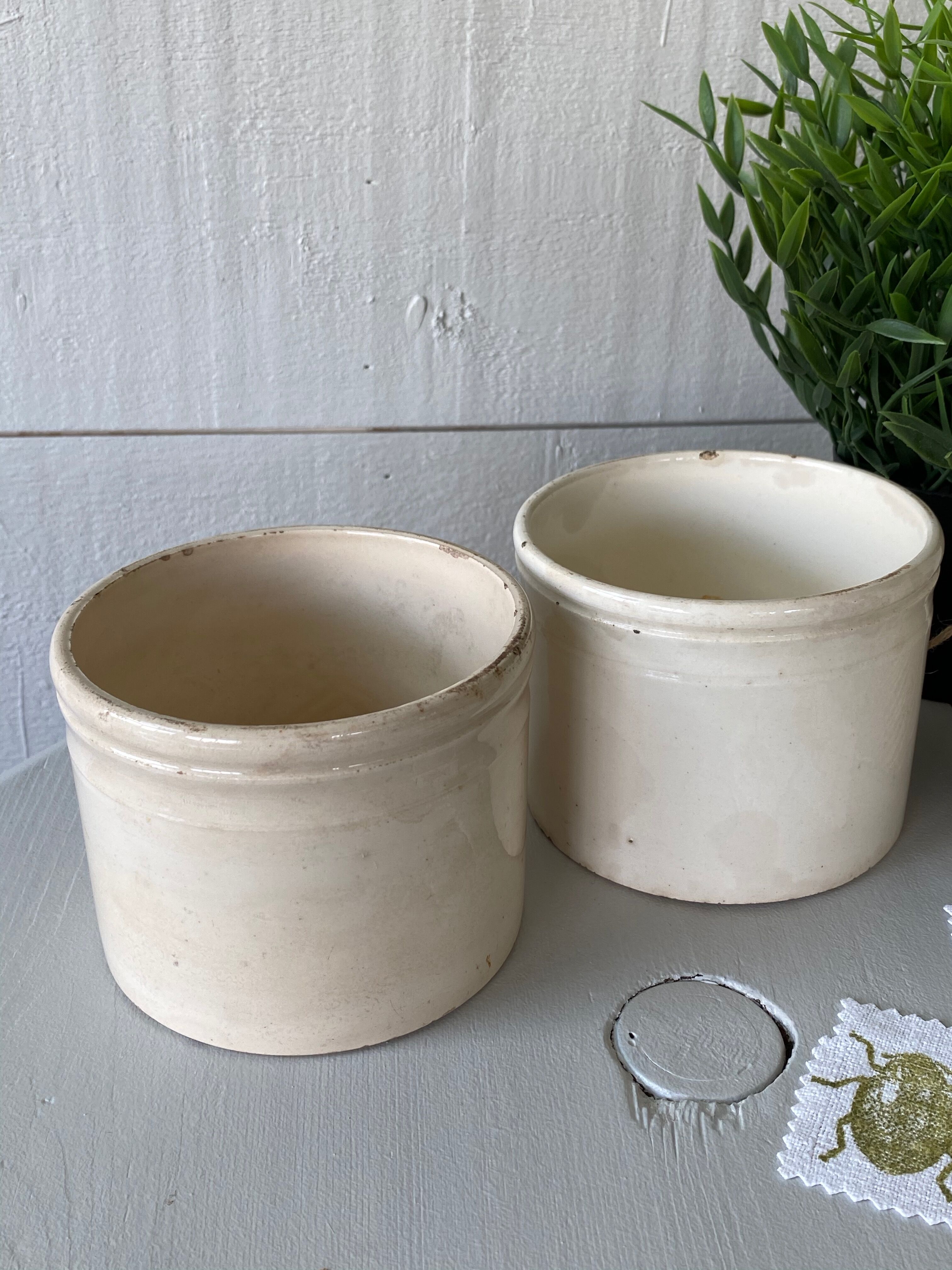 Pair of earthenware pots from Badonviller
