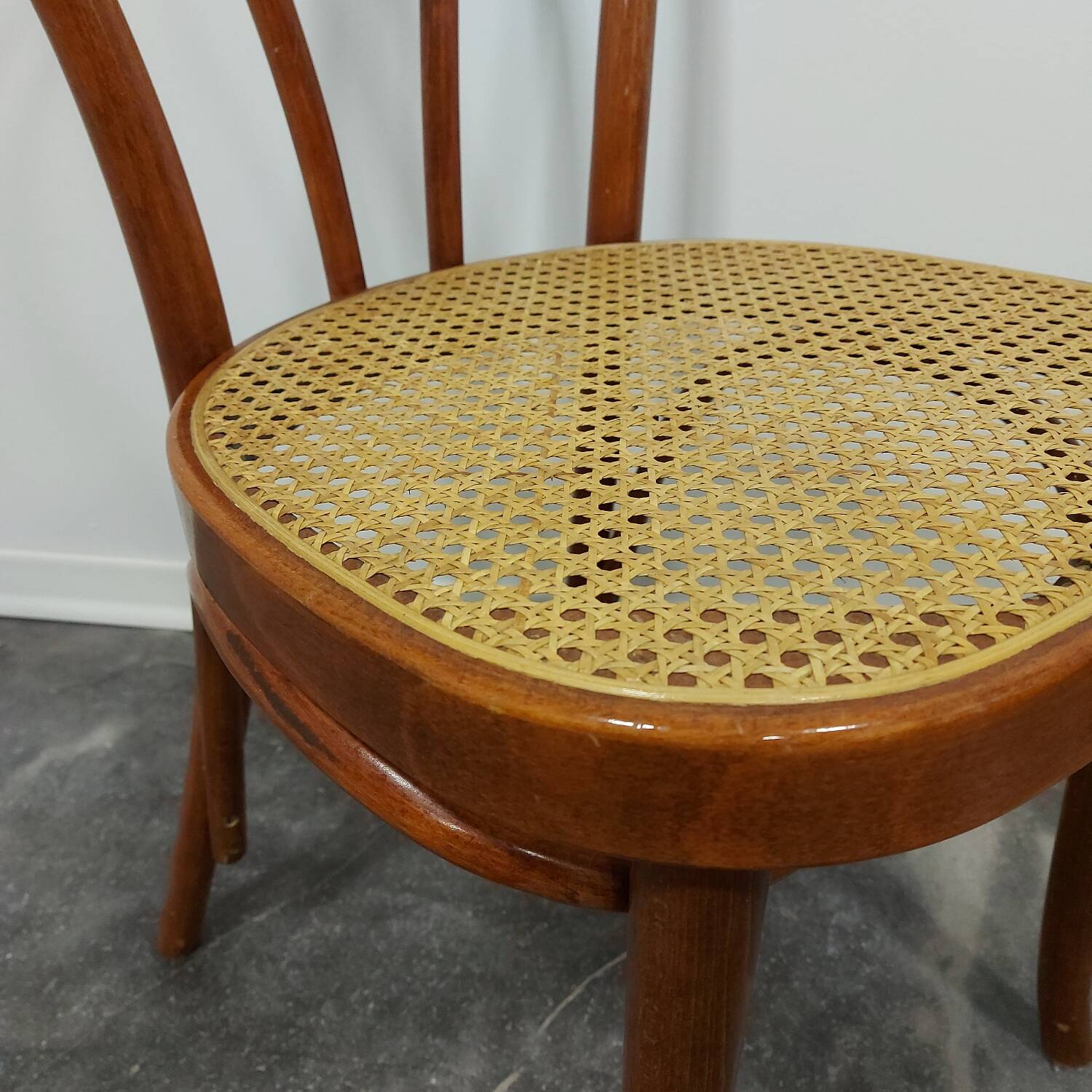 Chaise N.18 en bois courbé années 1980