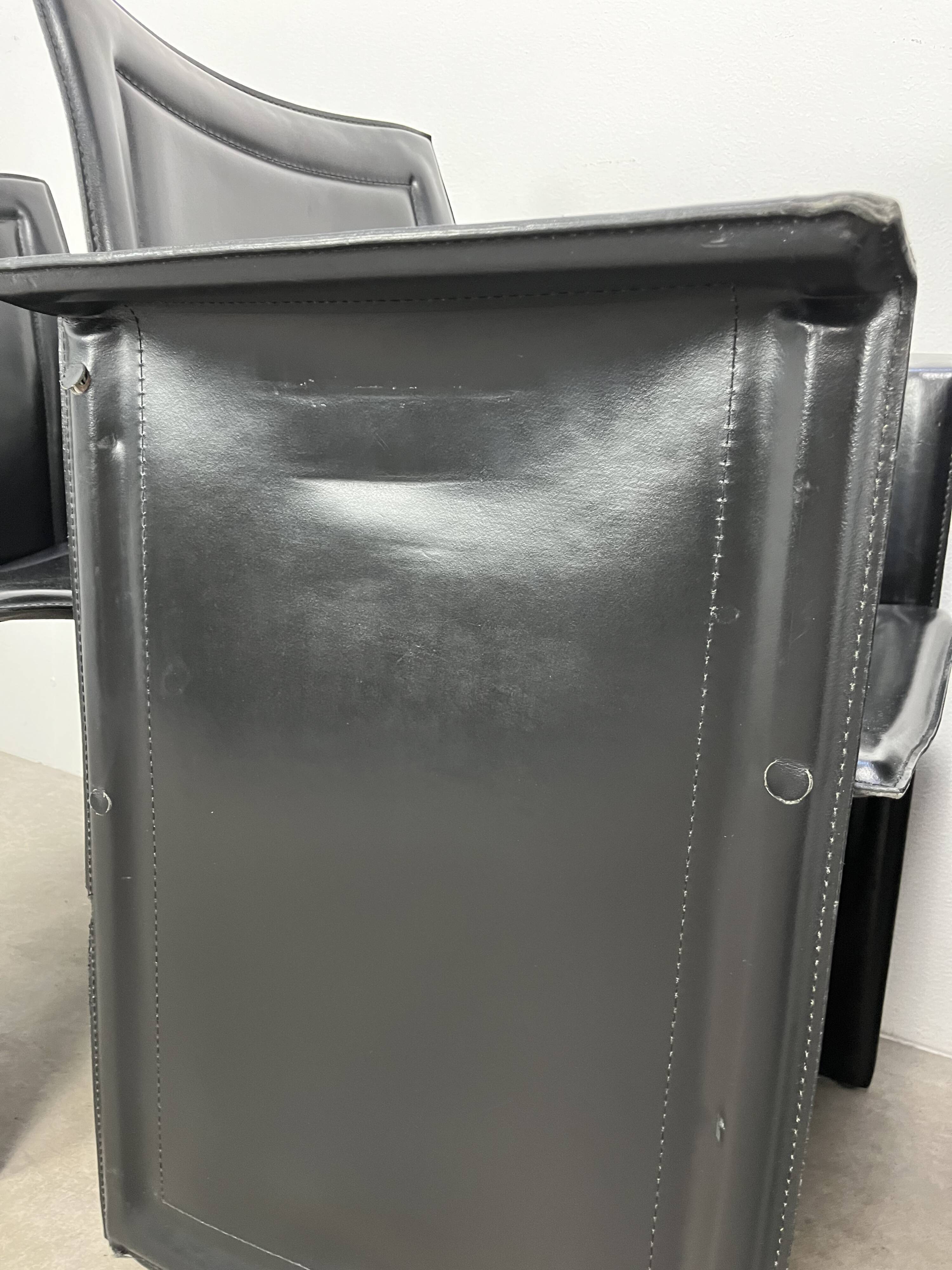 8 style Korium leather chairs in the style of Matteo Grassi