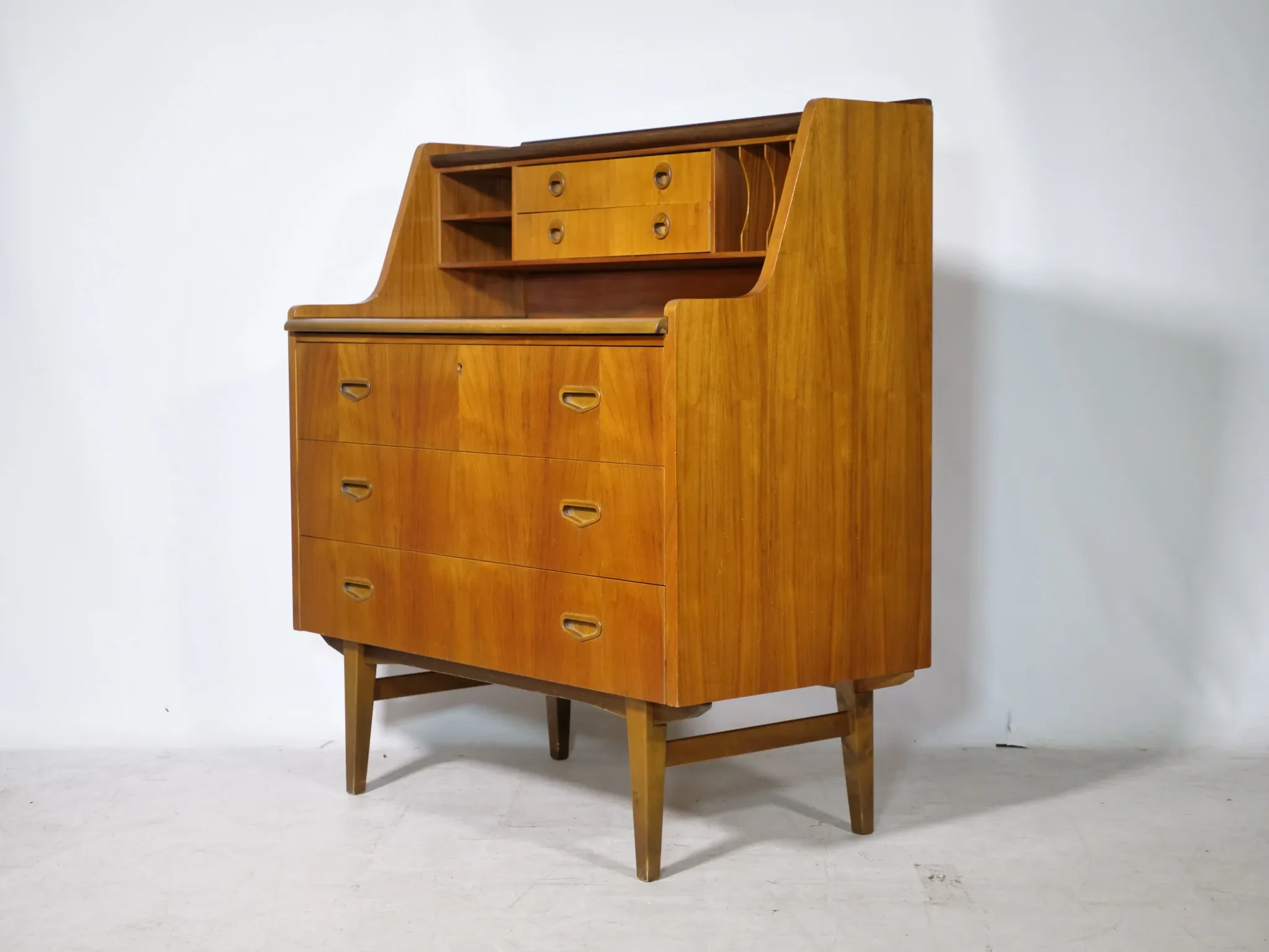 Bureau secrétaire danois en teck, années 1960