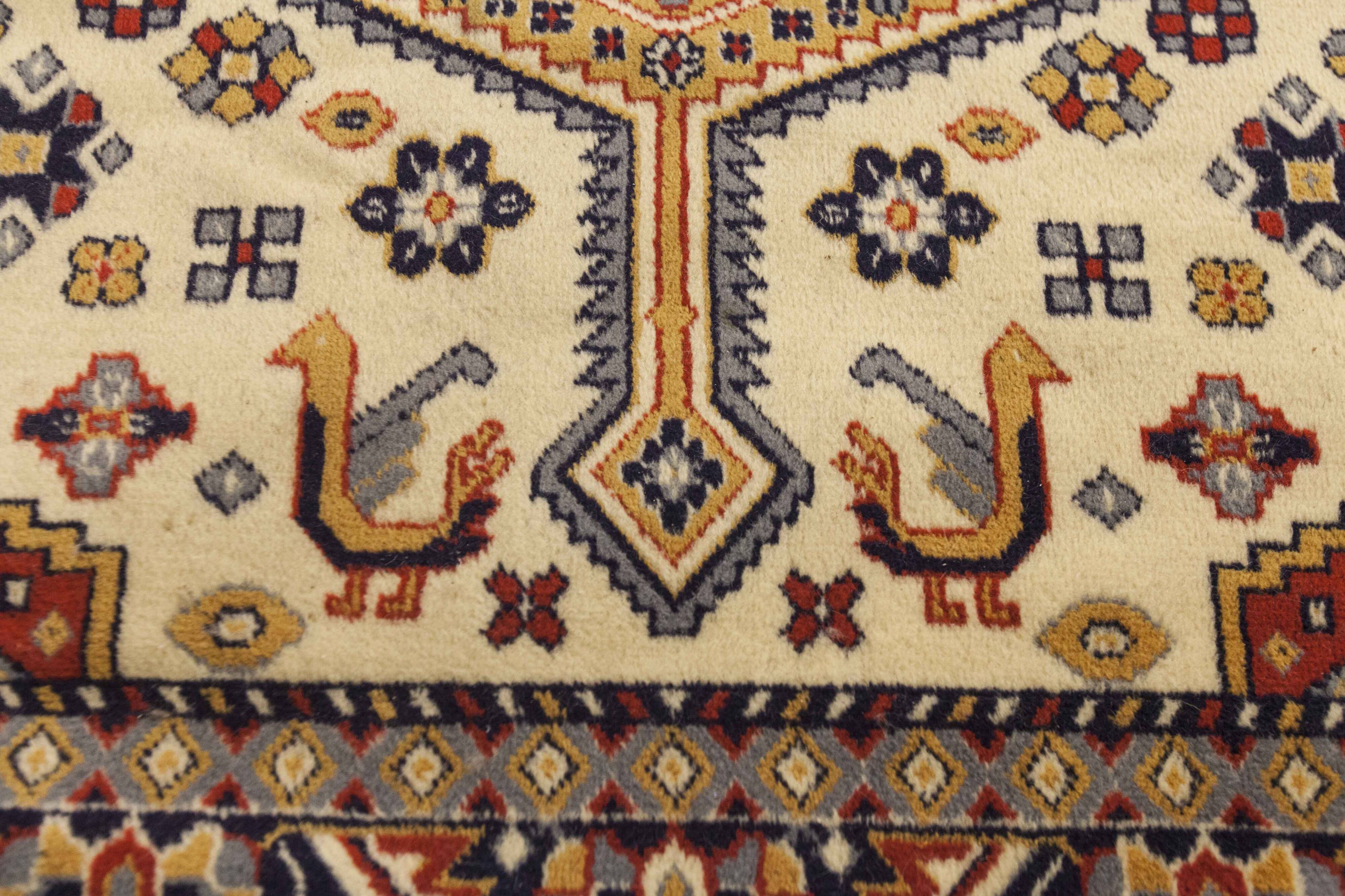 Apollo brand Persian rug, 100% virgin wool, Eulan Bayer Germany
