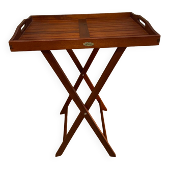 Standing tray