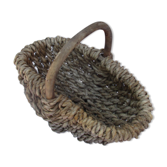 Raffia braid handle basket