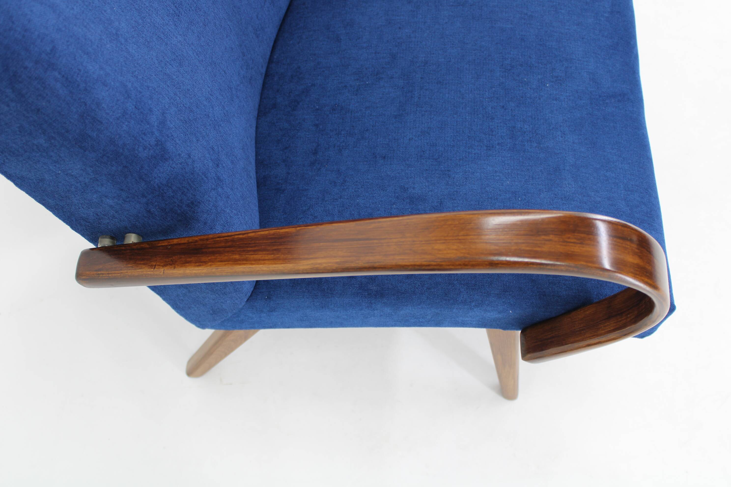 1960s Pair of Jaroslav Smidek Armchairs for TON, Czechoslovakia