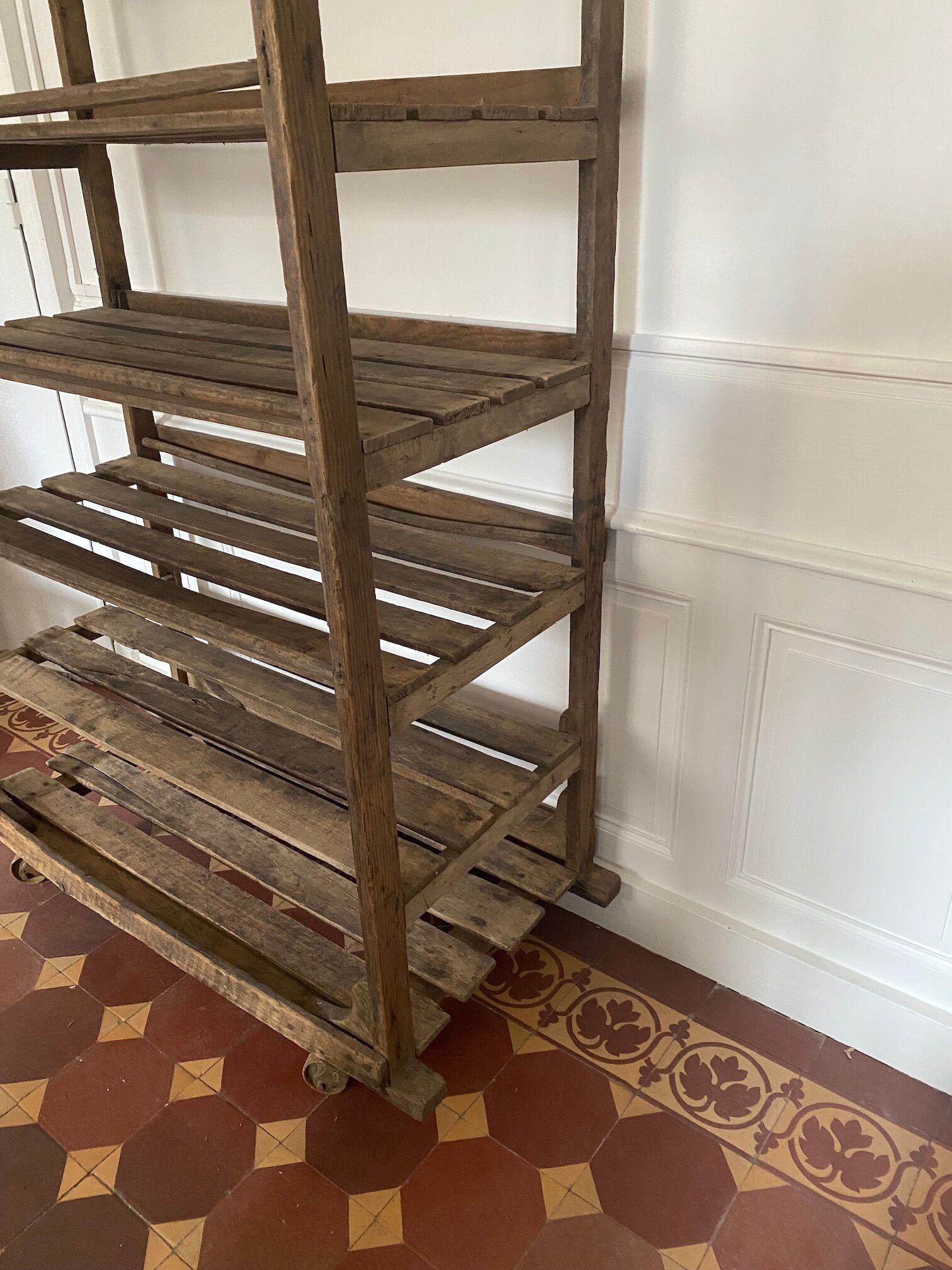 Trade furniture - Hardware shelf