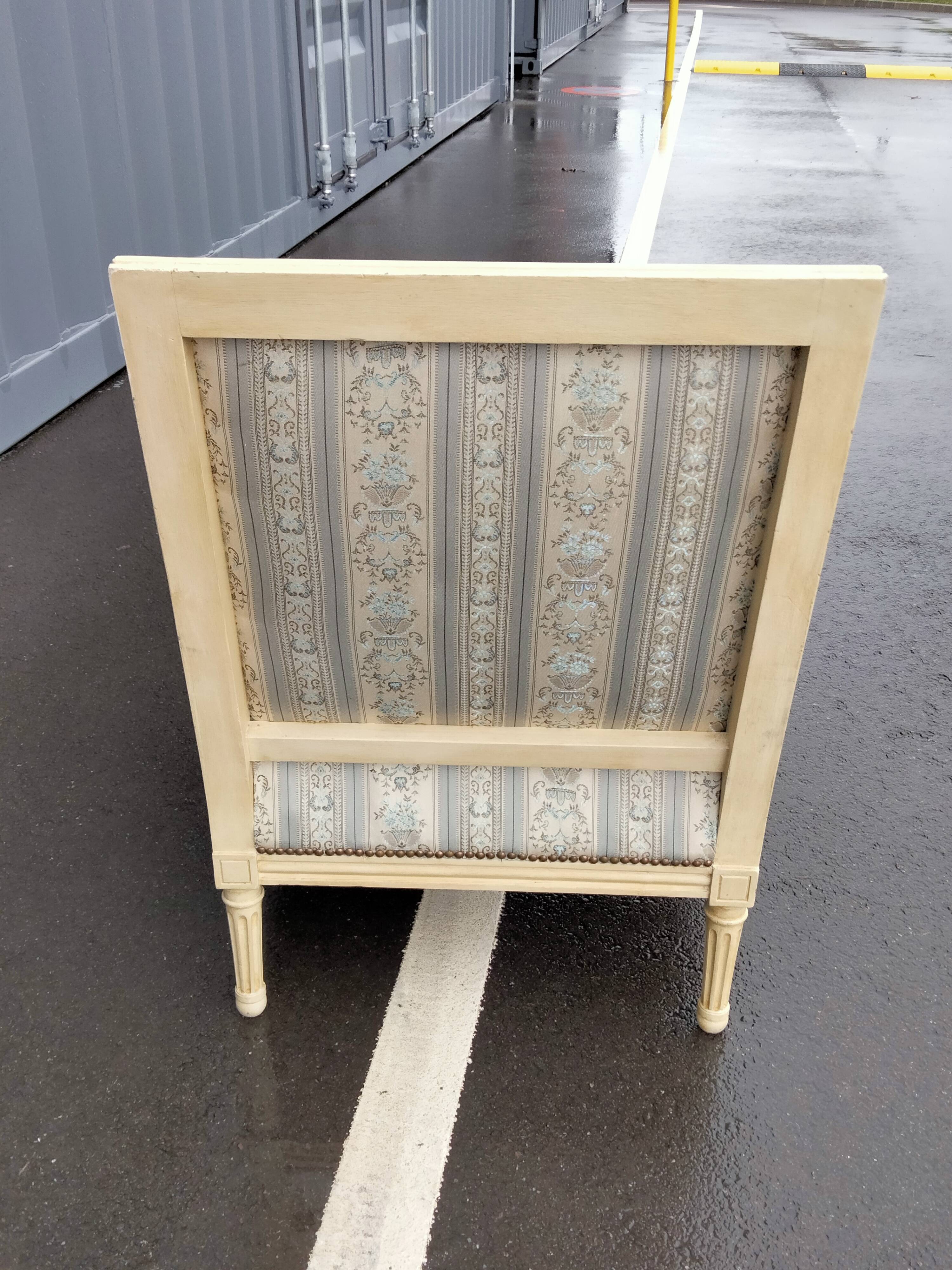 Paire de bergères fauteuils ancien style louis xvi vintage