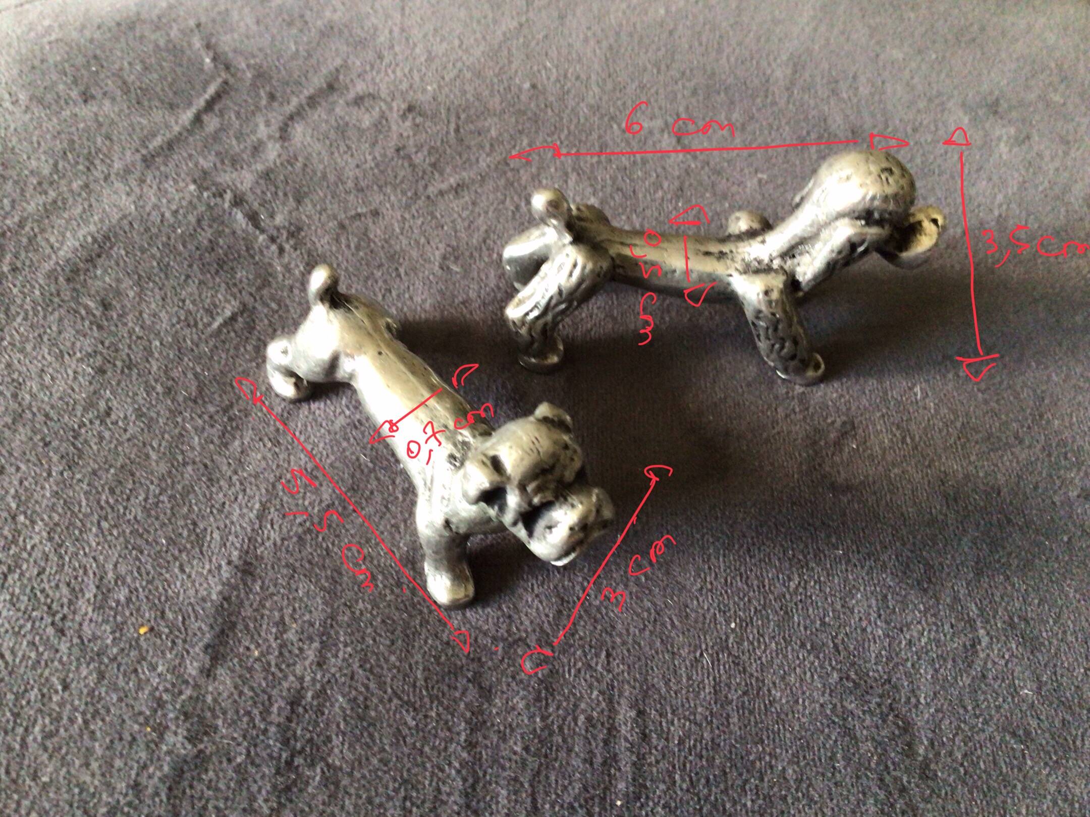 Set of dog knife holders