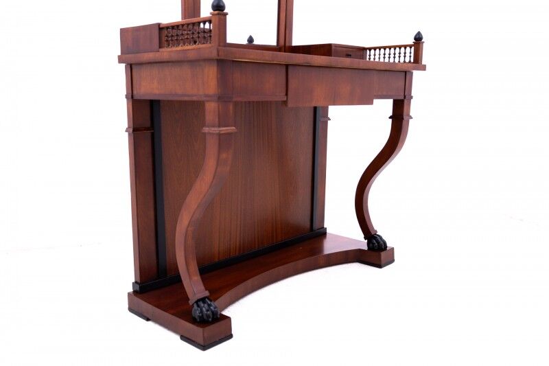 Antique dressing table from Northern Europe, circa 1880. After renovation.